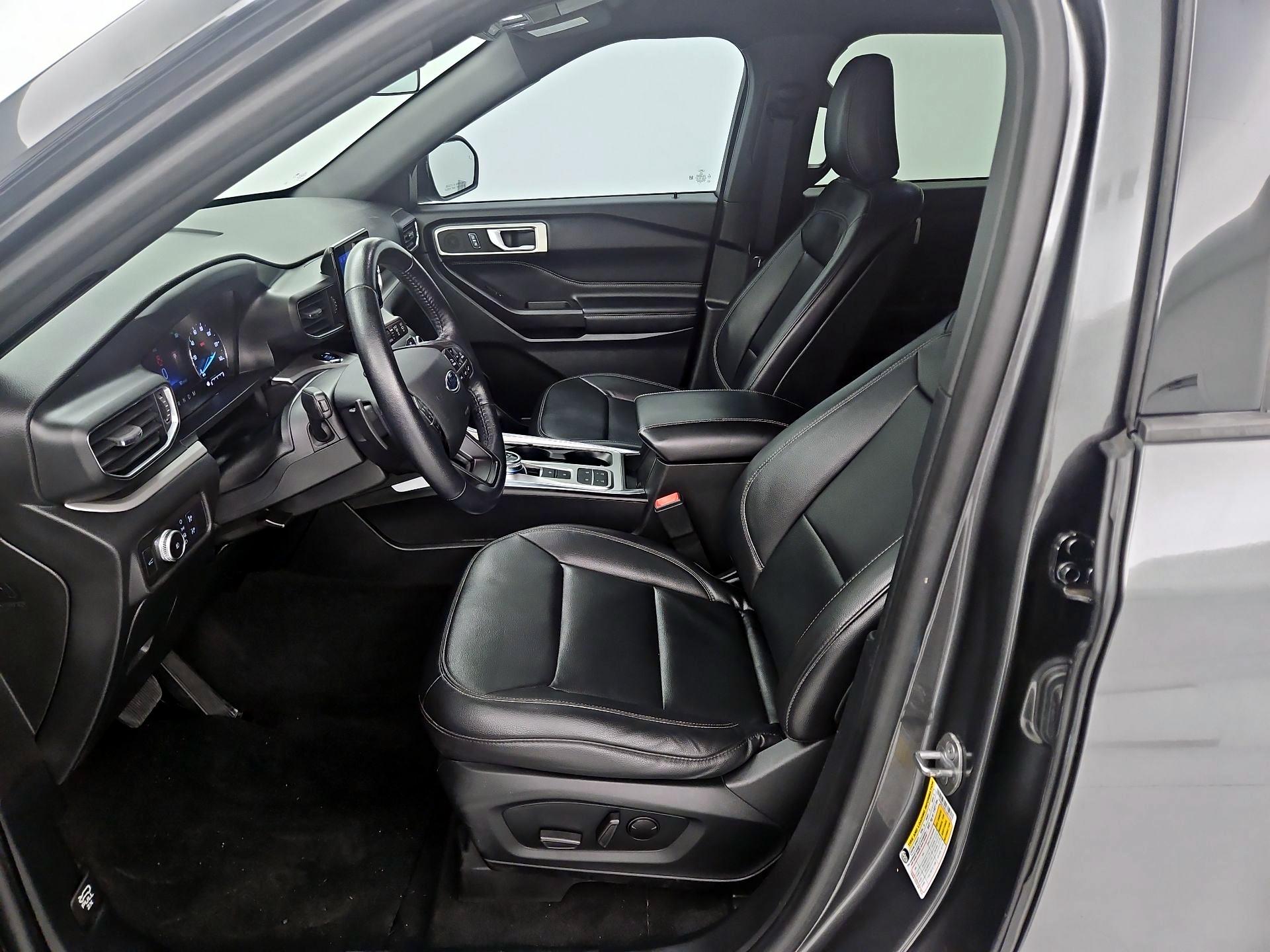 Thumbnail: 2020 Ford Explorer - 11