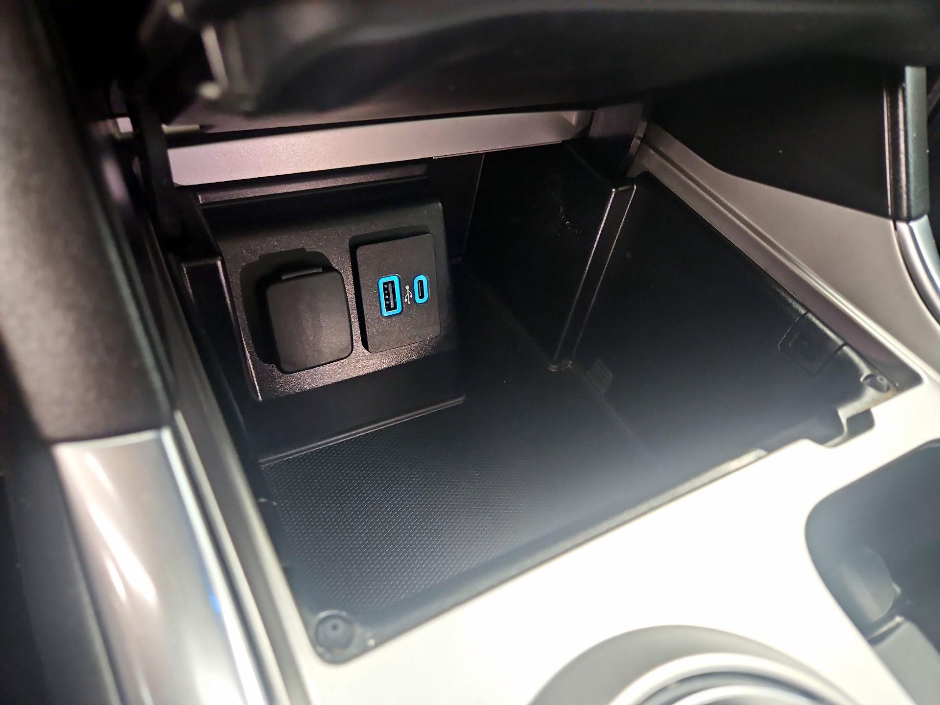 Thumbnail: 2020 Ford Explorer - 19