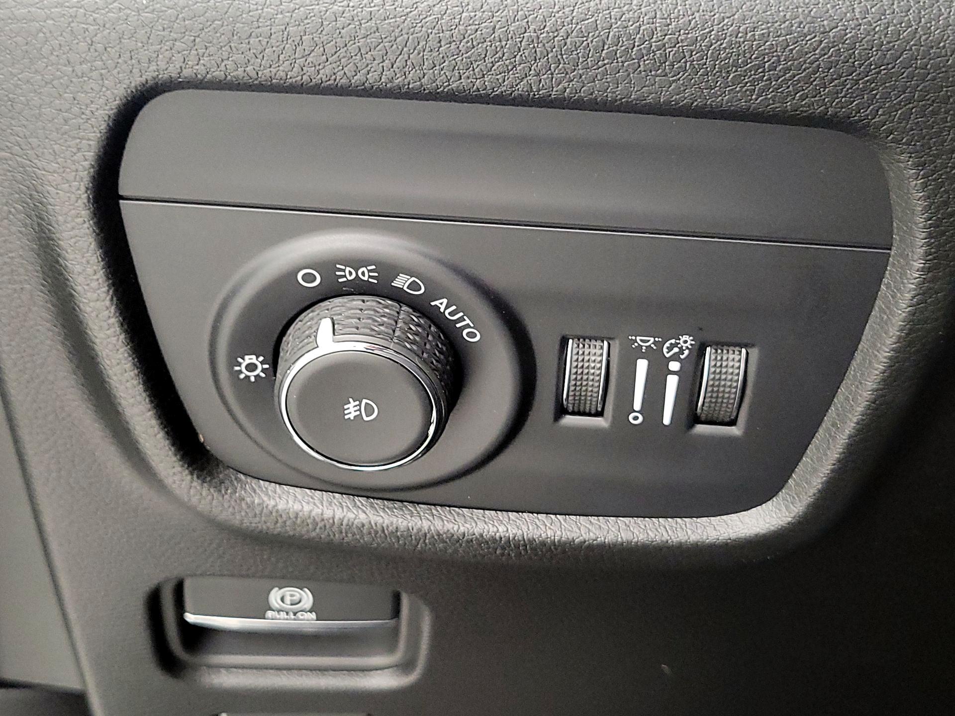 Thumbnail: 2023 Jeep Grand Cherokee - 11