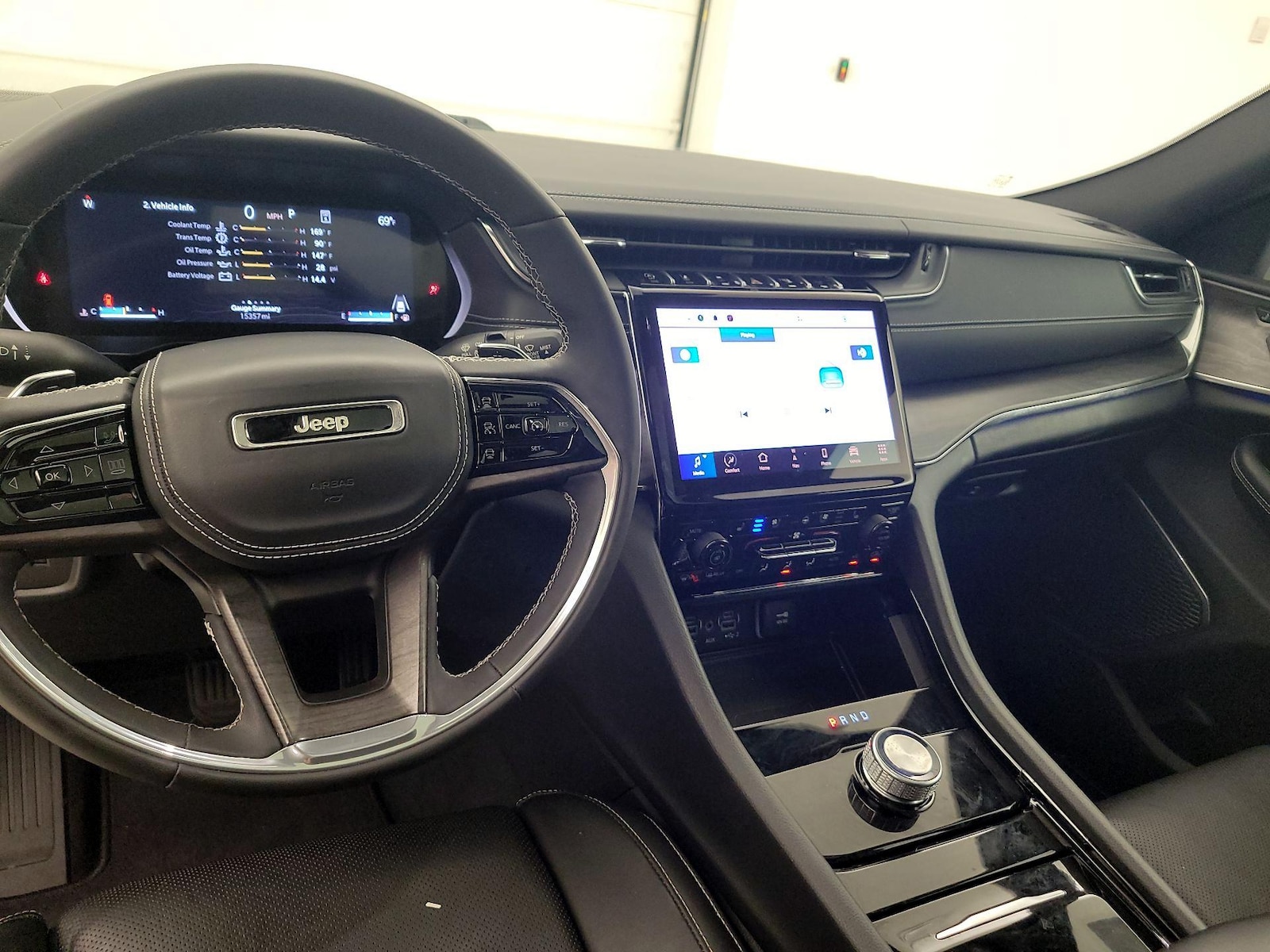 2023 Jeep Grand Cherokee Overland - Photo 8