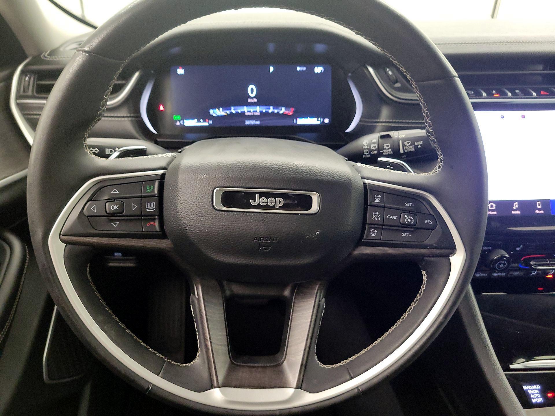 Thumbnail: 2023 Jeep Grand Cherokee - 10