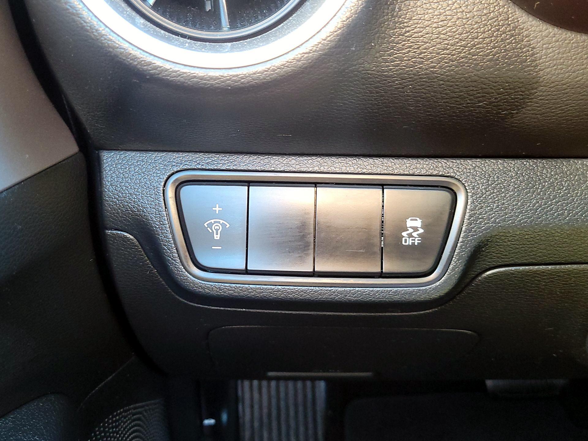 Thumbnail: 2024 Kia Forte - 11