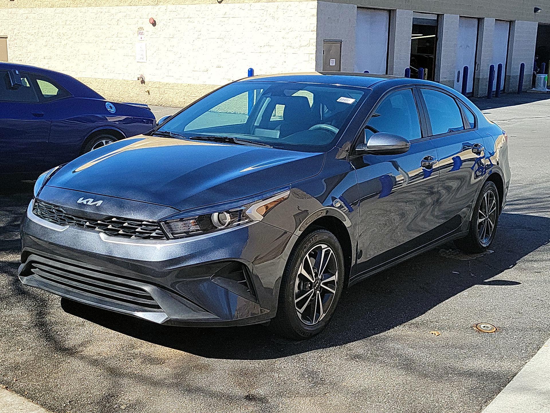 Thumbnail: 2024 Kia Forte - 3