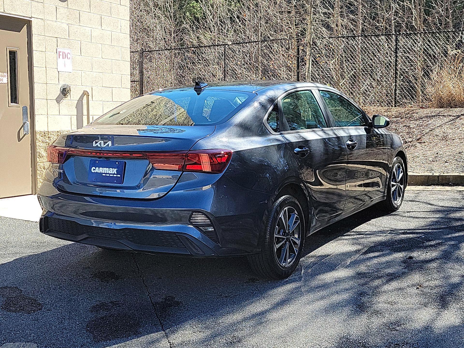 Thumbnail: 2024 Kia Forte - 5