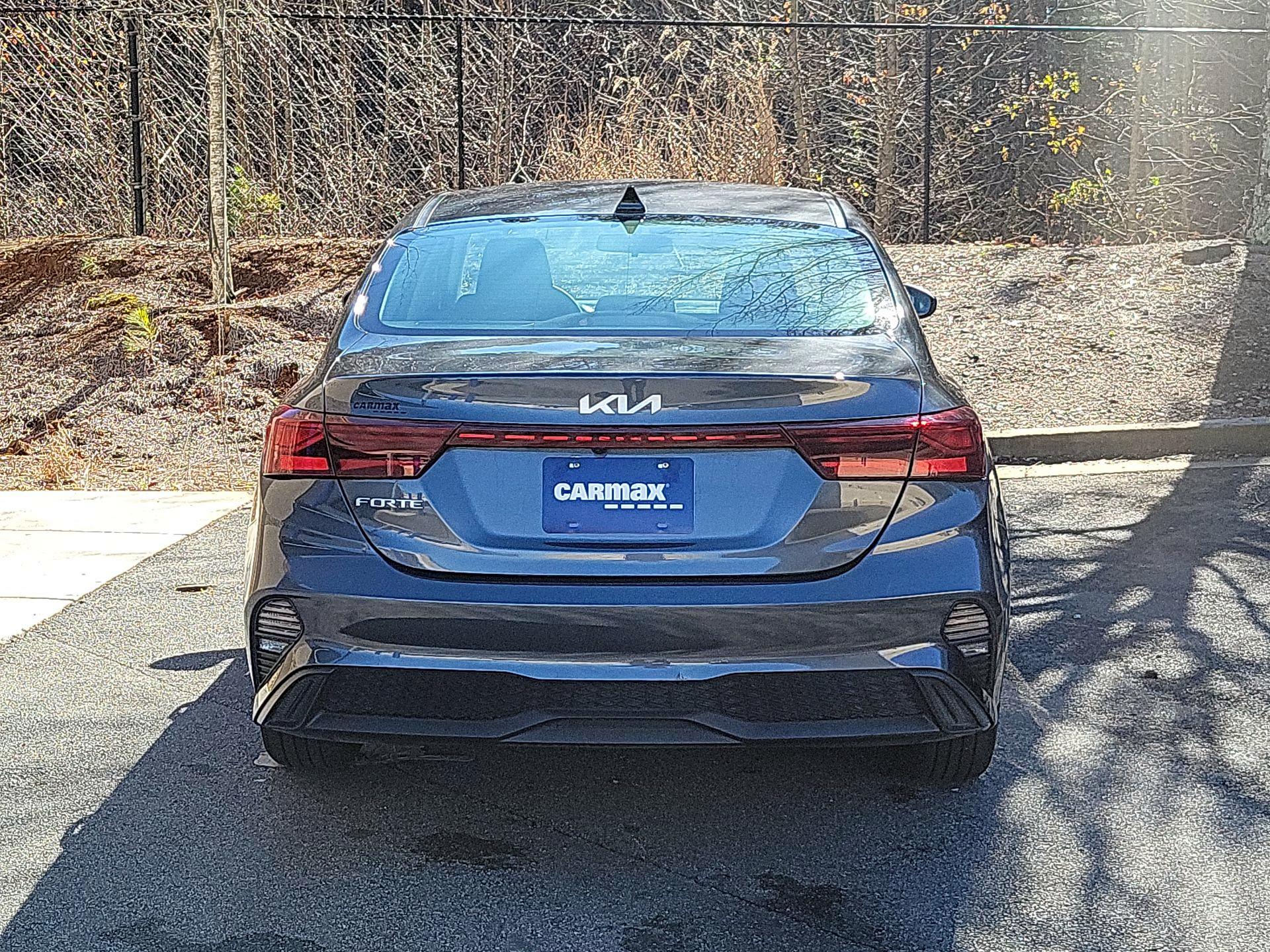 Thumbnail: 2024 Kia Forte - 6