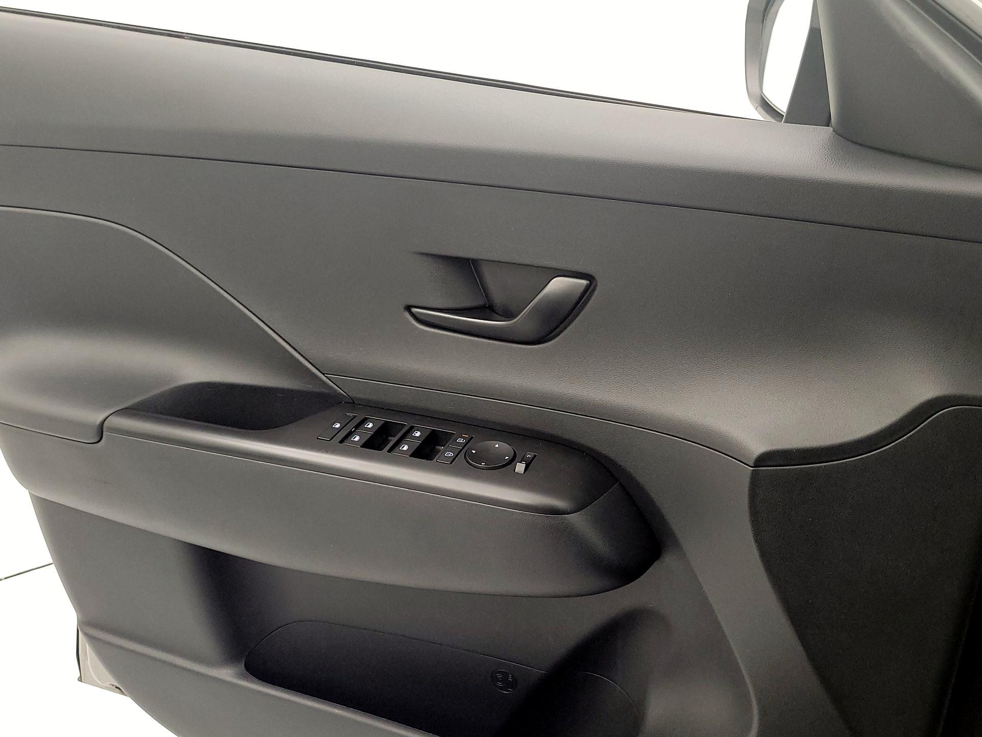 Thumbnail: 2025 Hyundai Kona - 12