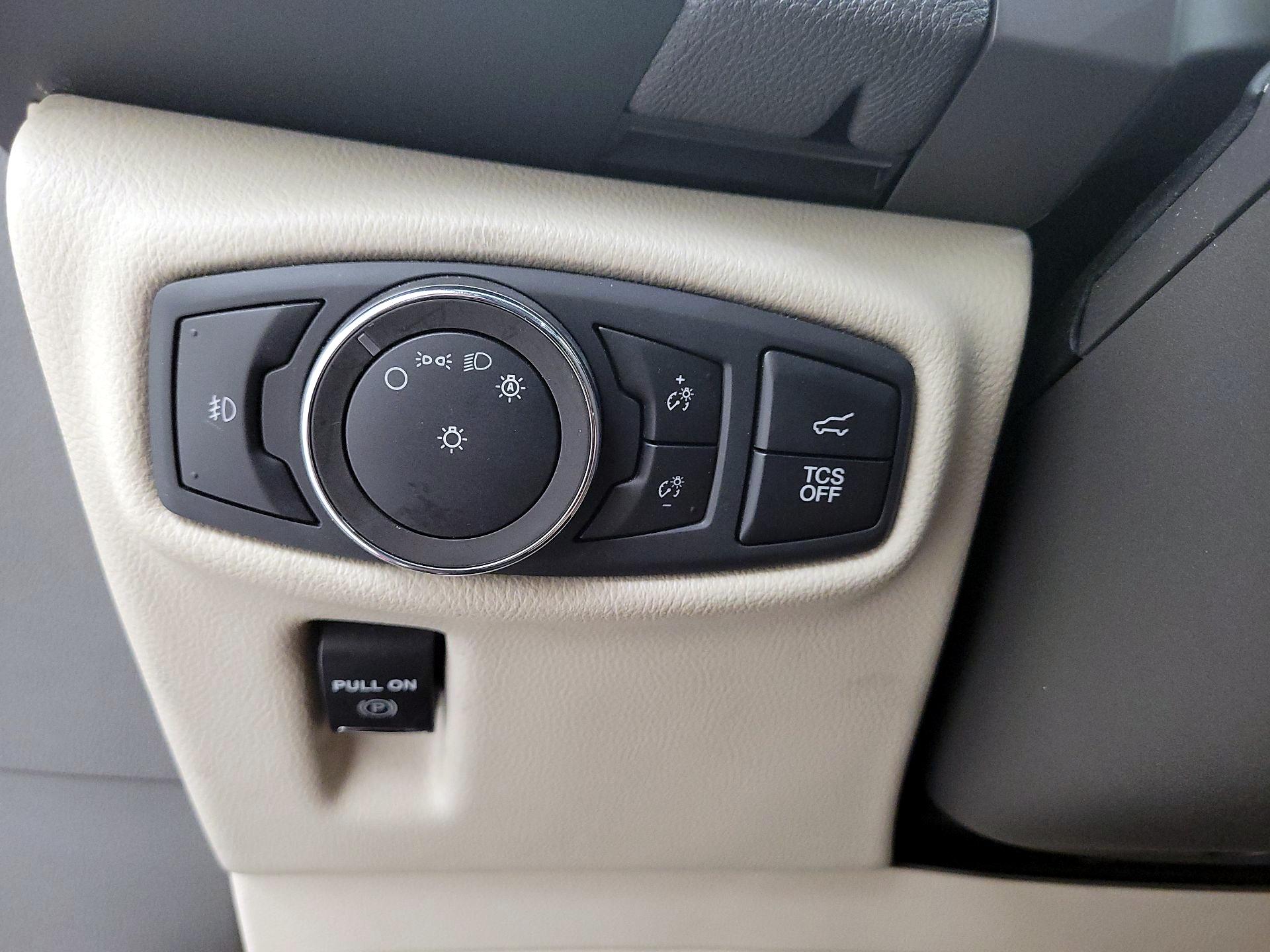 Thumbnail: 2020 Lincoln Nautilus - 13