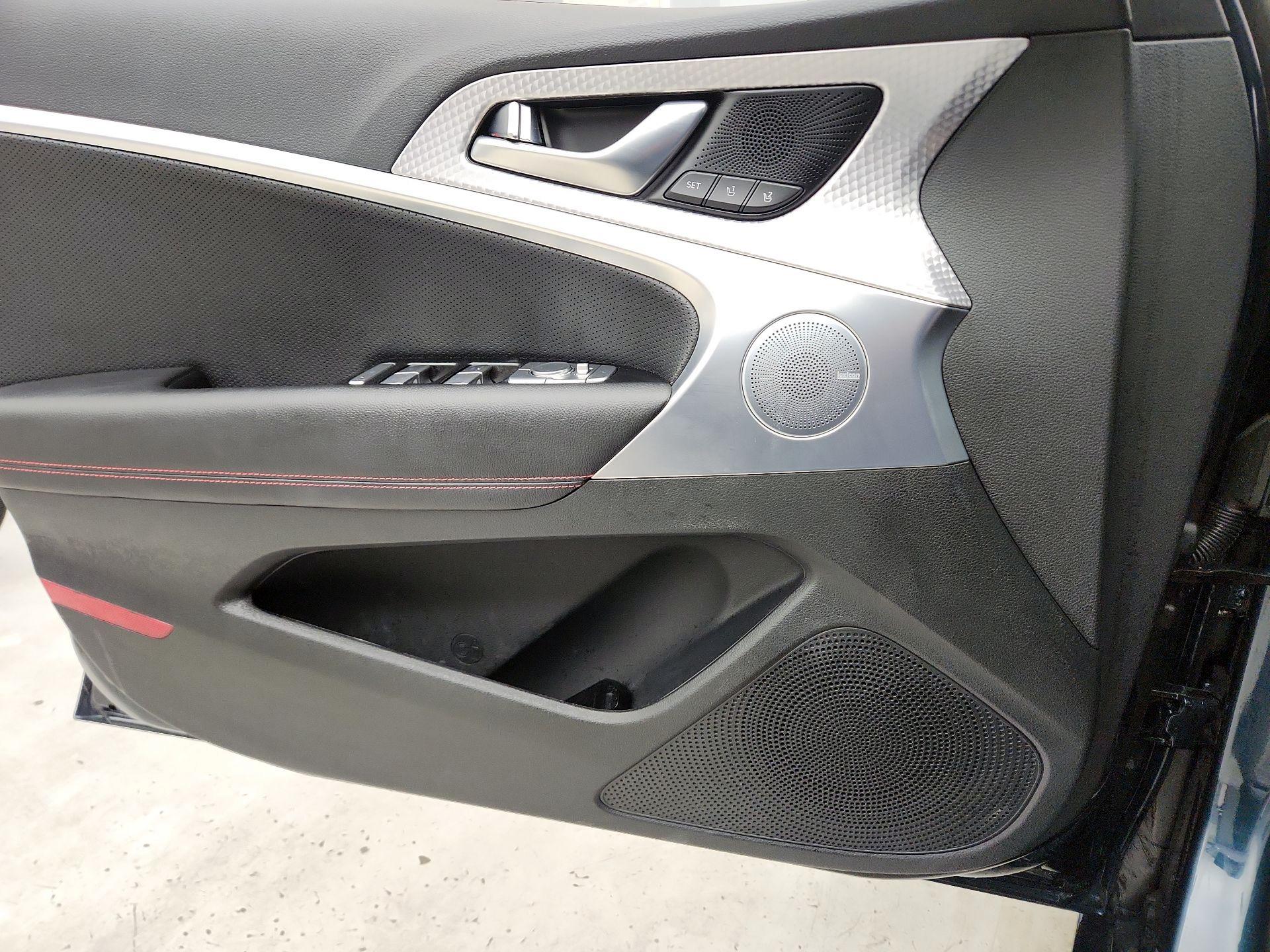 Thumbnail: 2023 Genesis G70 - 12