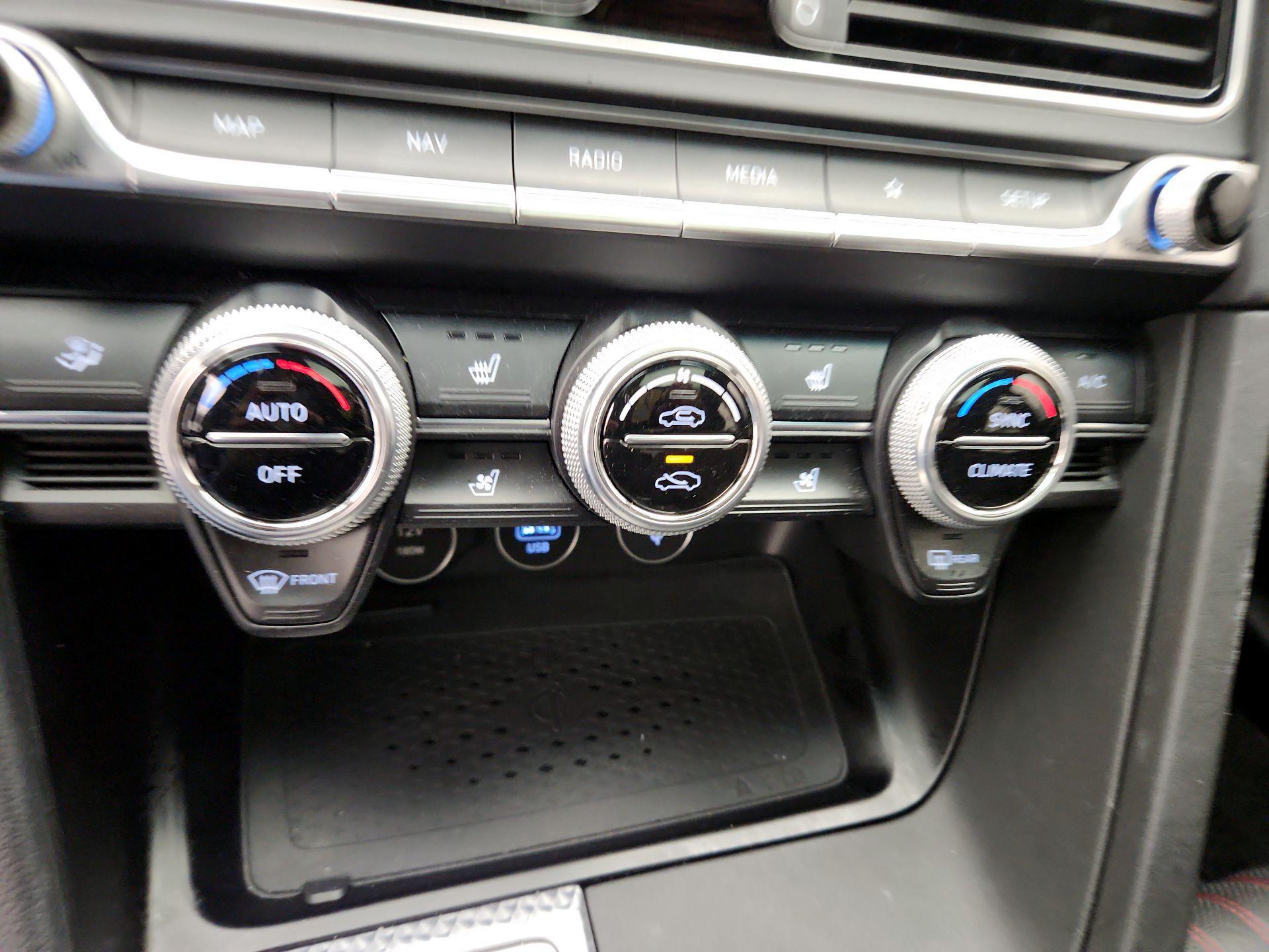 Thumbnail: 2023 Genesis G70 - 17