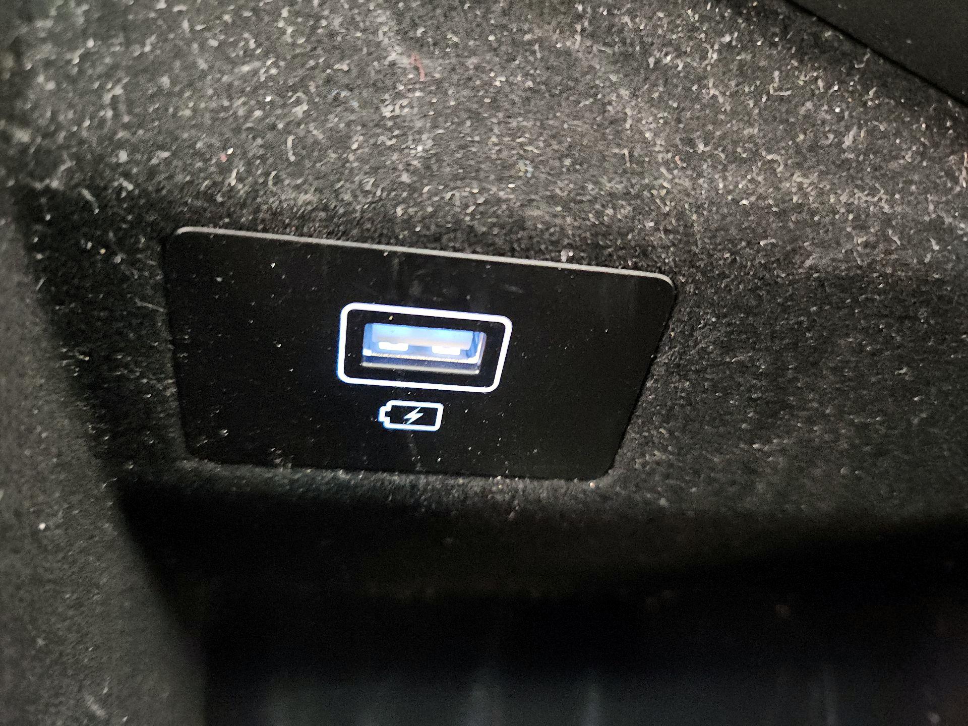 Thumbnail: 2023 Genesis G70 - 19