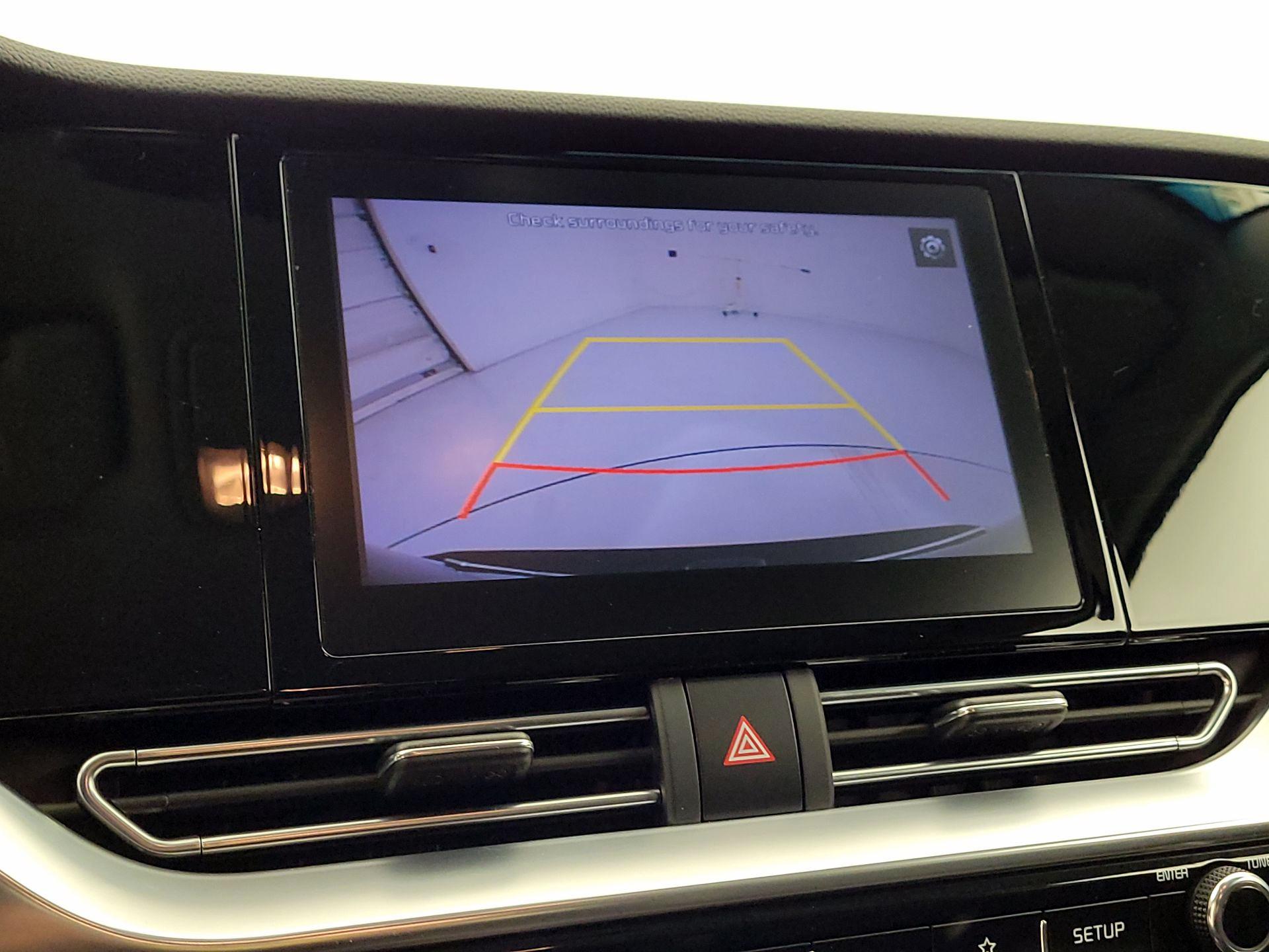 Thumbnail: 2022 Kia Niro - 14