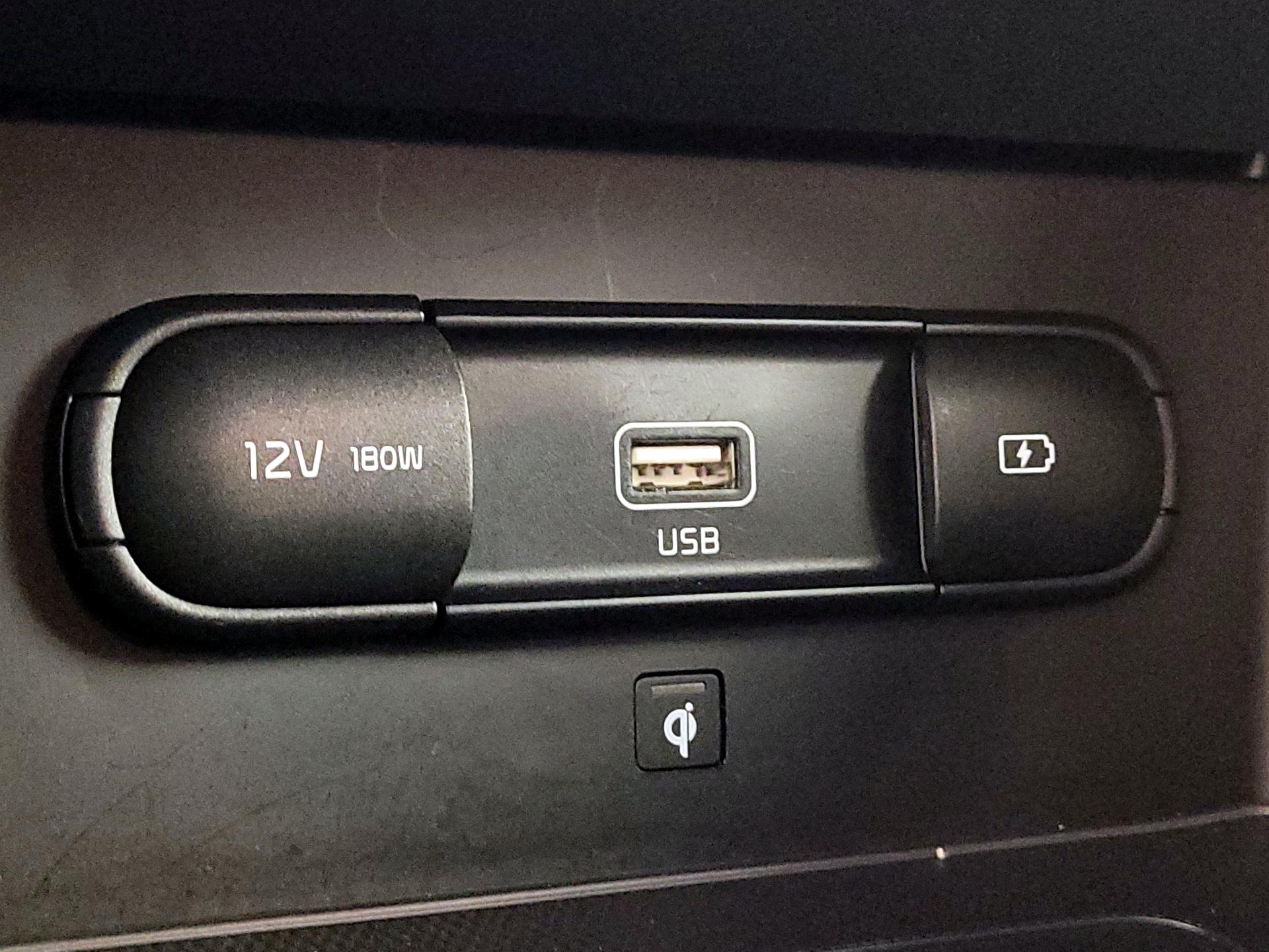 Thumbnail: 2022 Kia Niro - 18