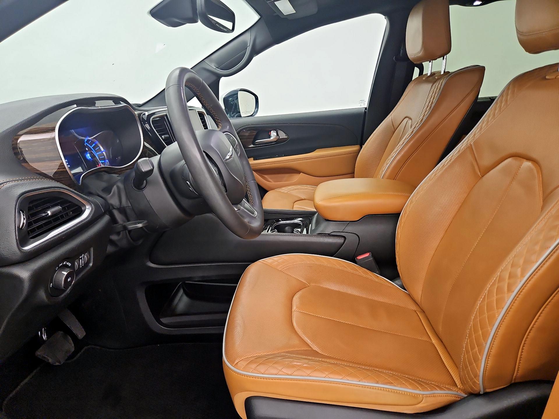 Thumbnail: 2022 Chrysler Pacifica - 11