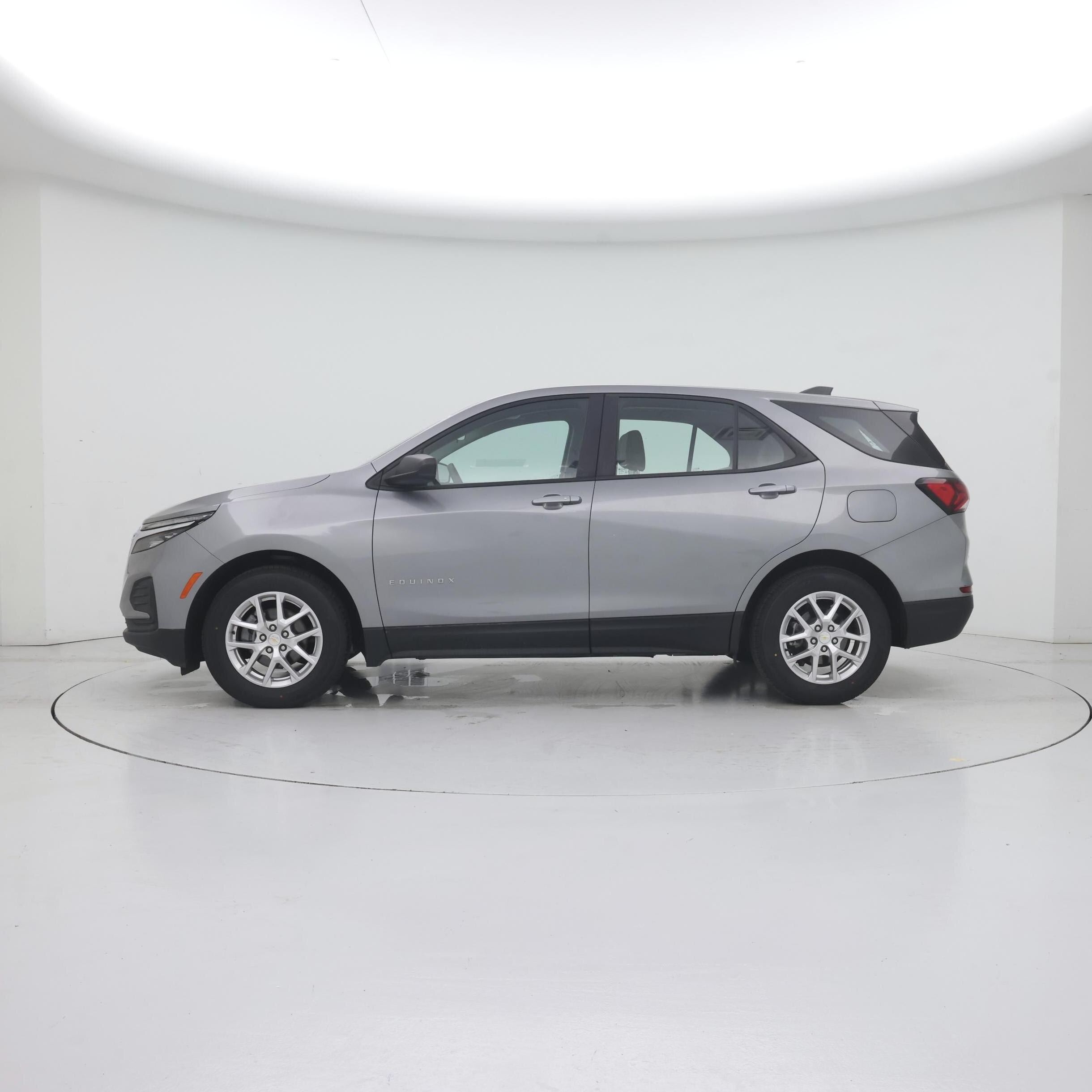 Thumbnail: 2023 Chevrolet Equinox - 3