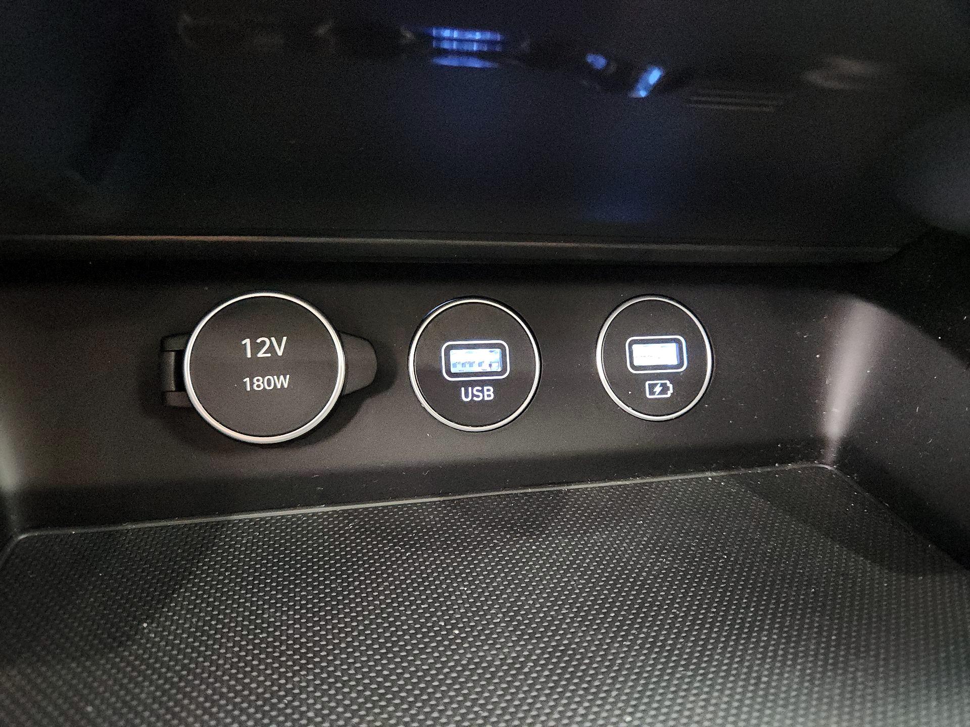 Thumbnail: 2022 Genesis G70 - 19