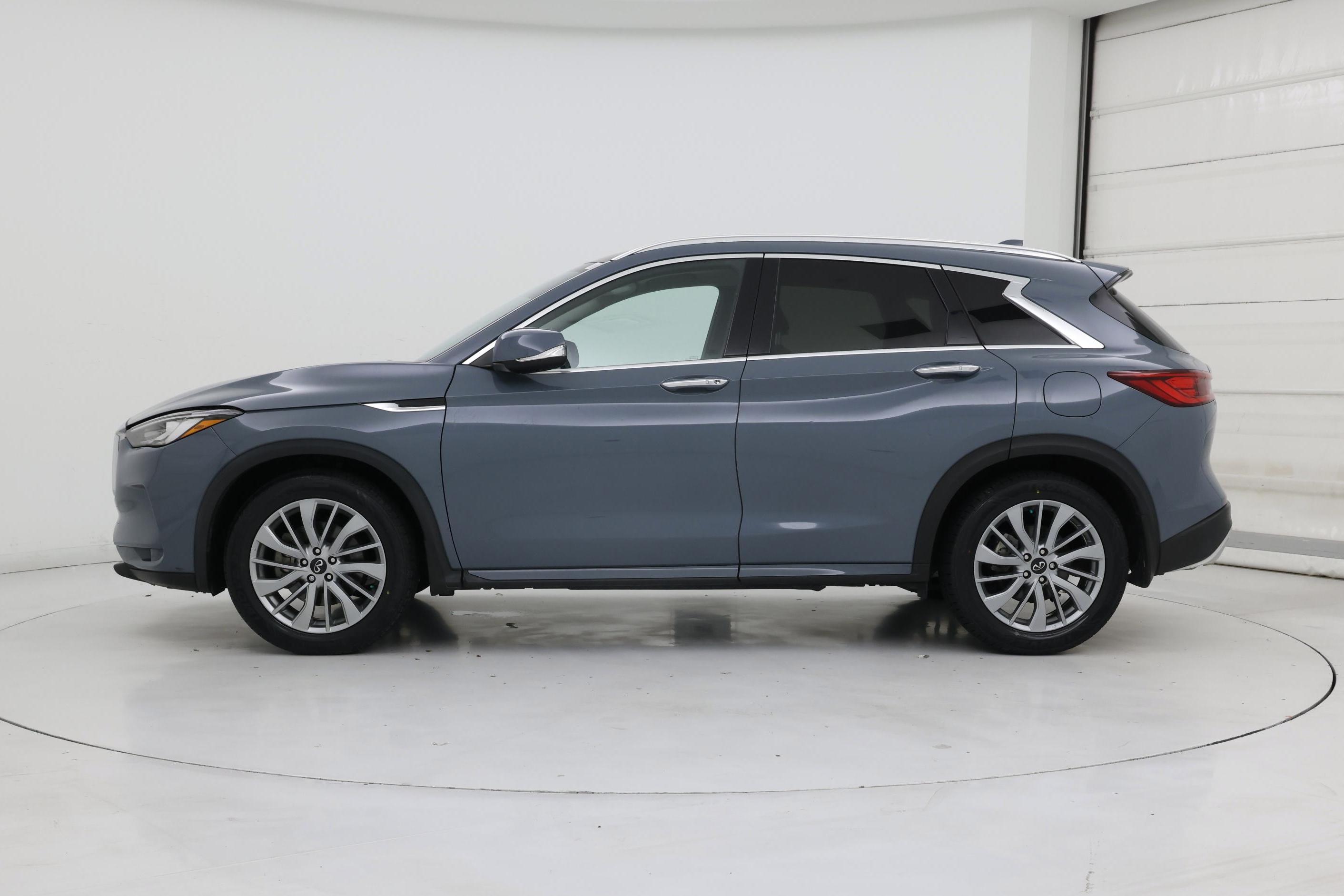 Thumbnail: 2023 INFINITI QX50 - 3