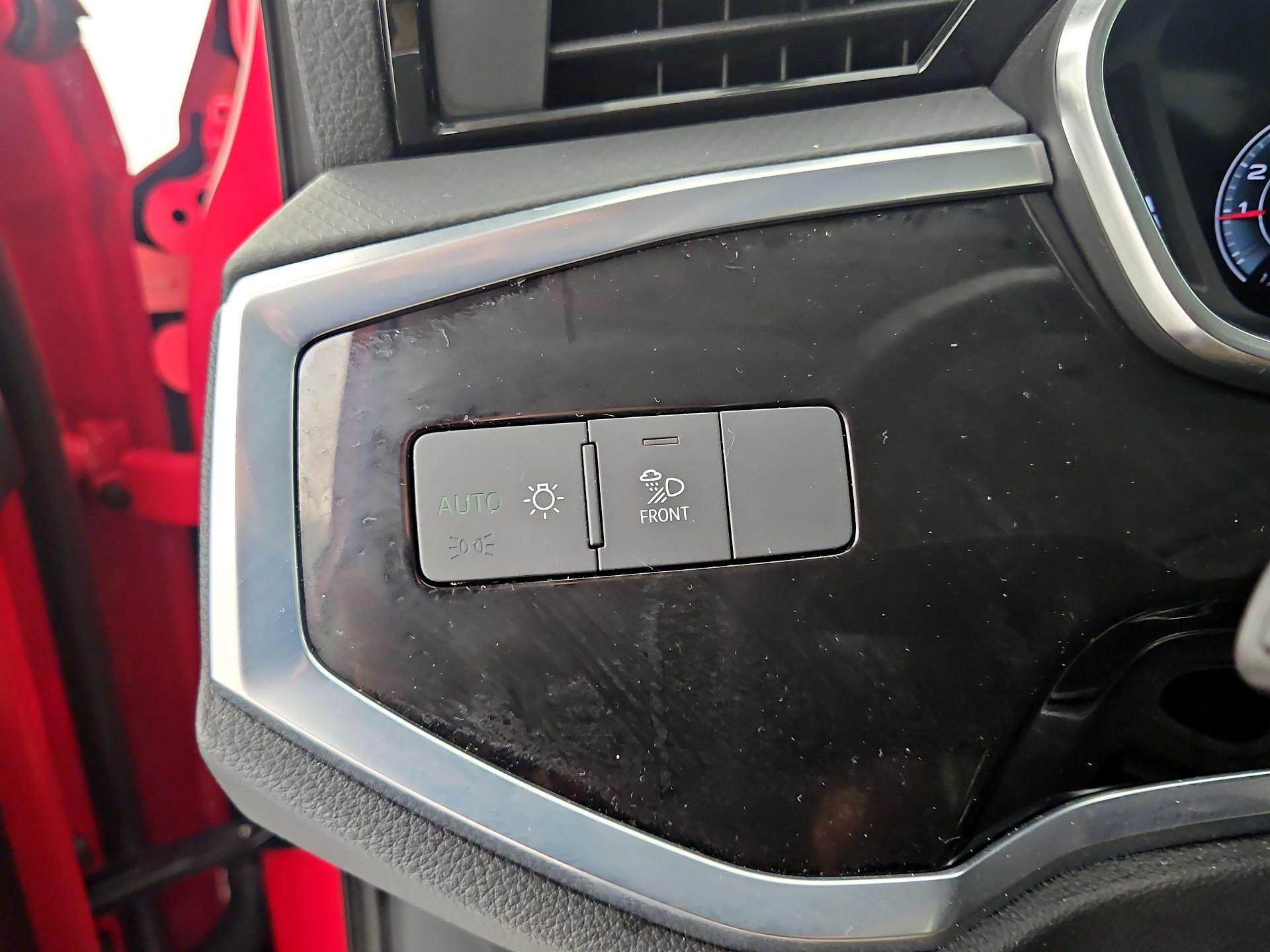 Thumbnail: 2023 Audi Q3 - 13