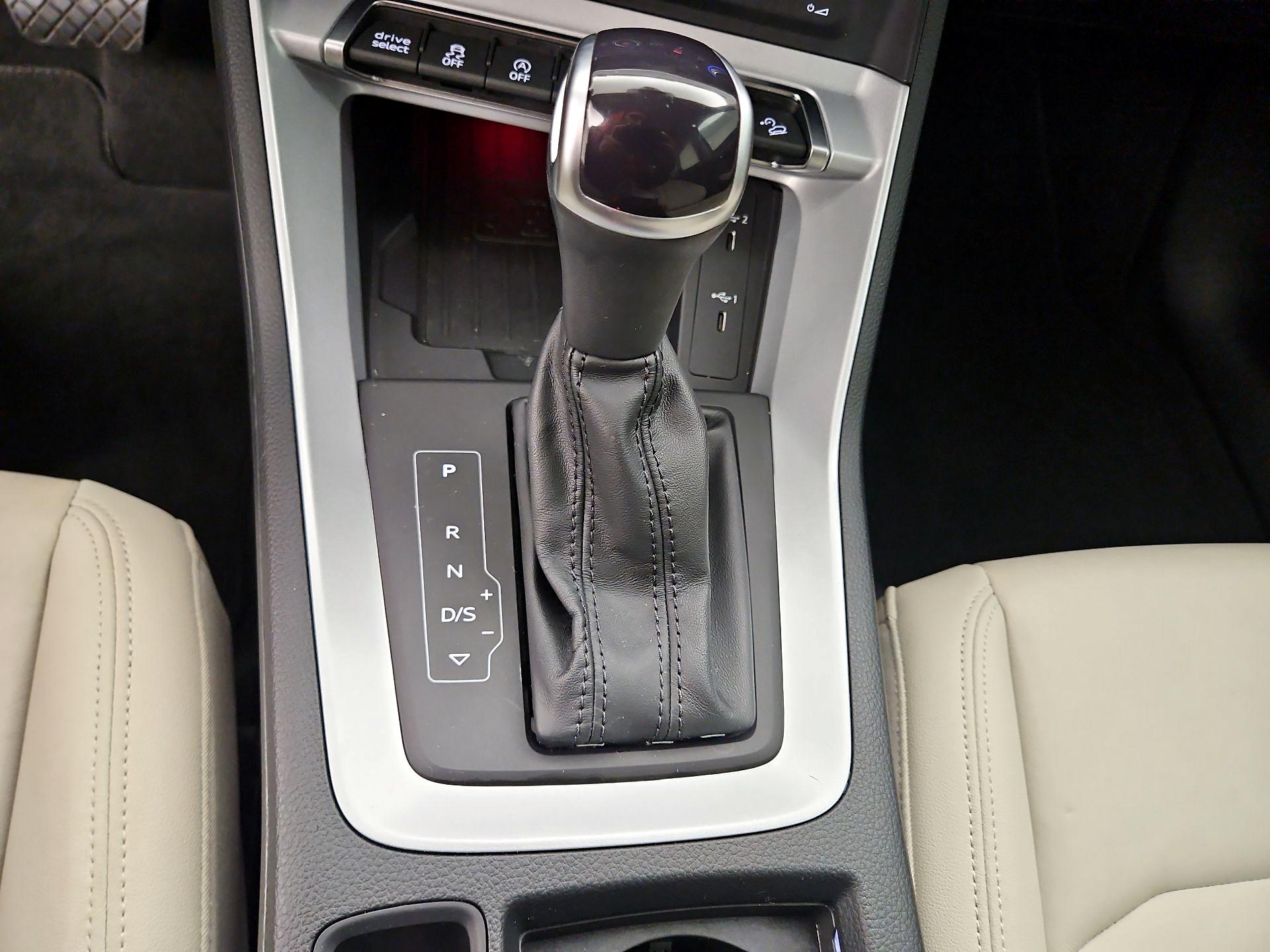 Thumbnail: 2023 Audi Q3 - 18