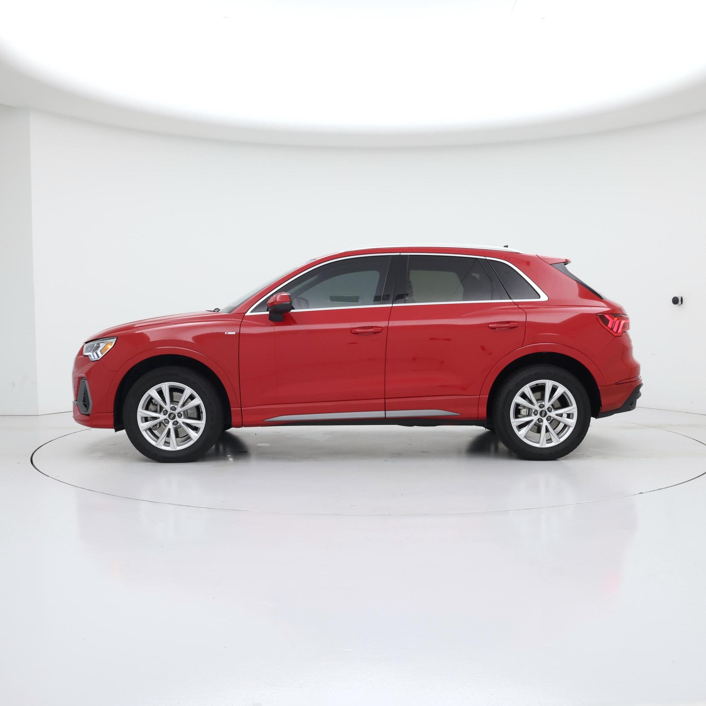 Thumbnail: 2023 Audi Q3 - 3