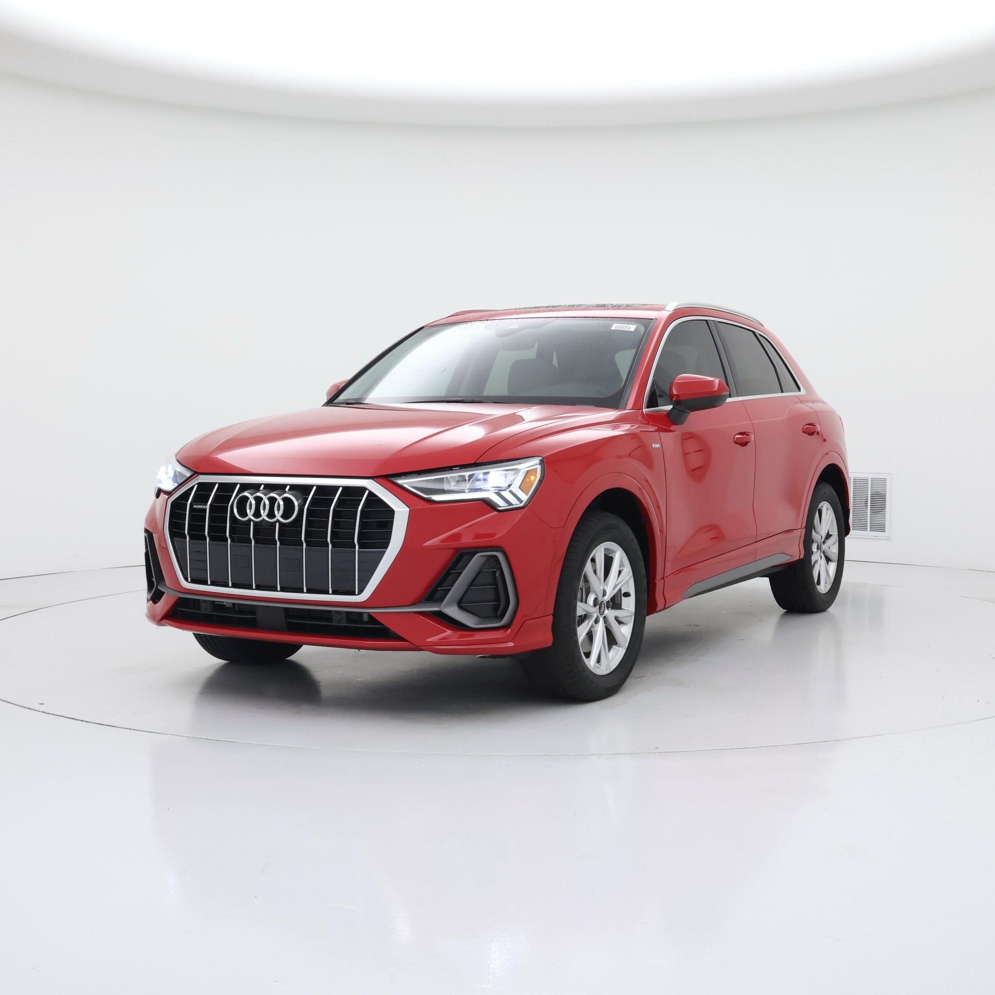 Thumbnail: 2023 Audi Q3 - 4