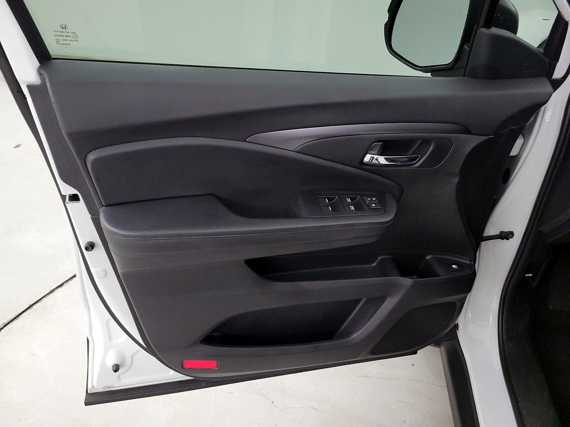 Thumbnail: 2022 Honda Pilot - 12