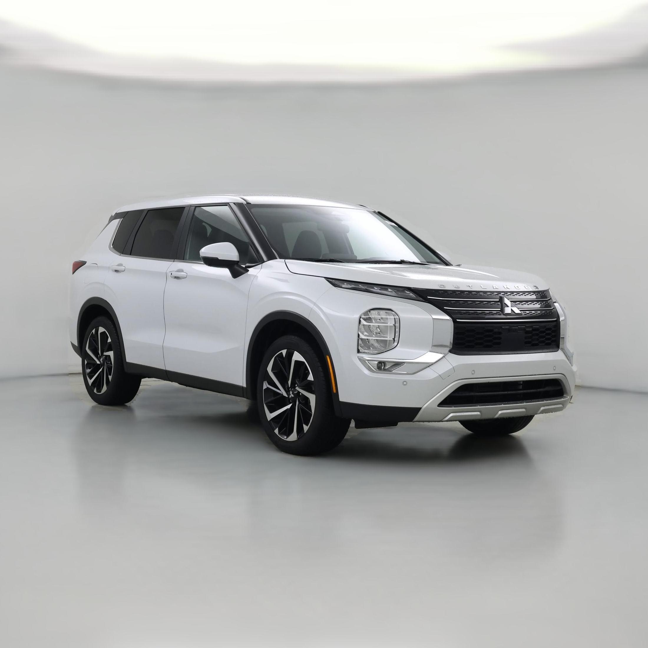 Thumbnail: 2024 Mitsubishi Outlander - 1