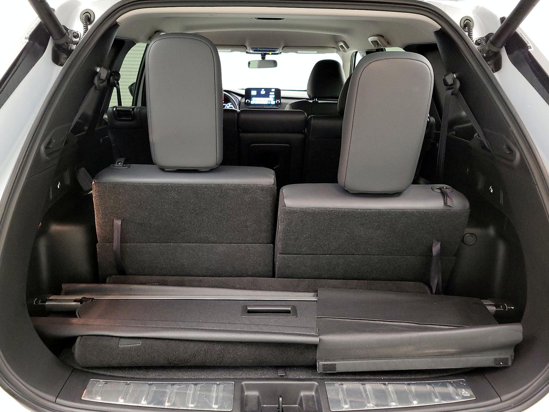 Thumbnail: 2024 Mitsubishi Outlander - 20