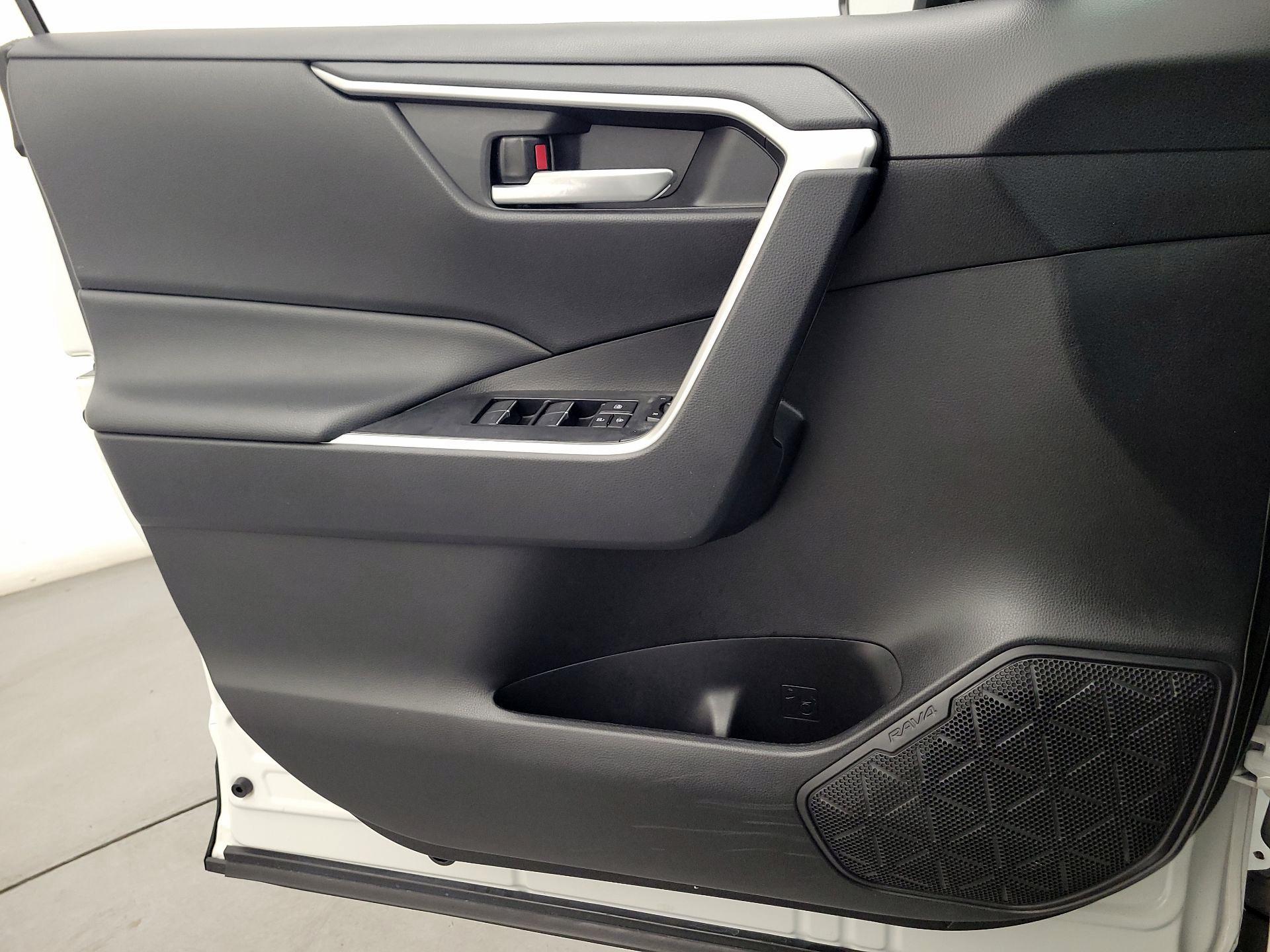 Thumbnail: 2024 Toyota RAV4 - 12