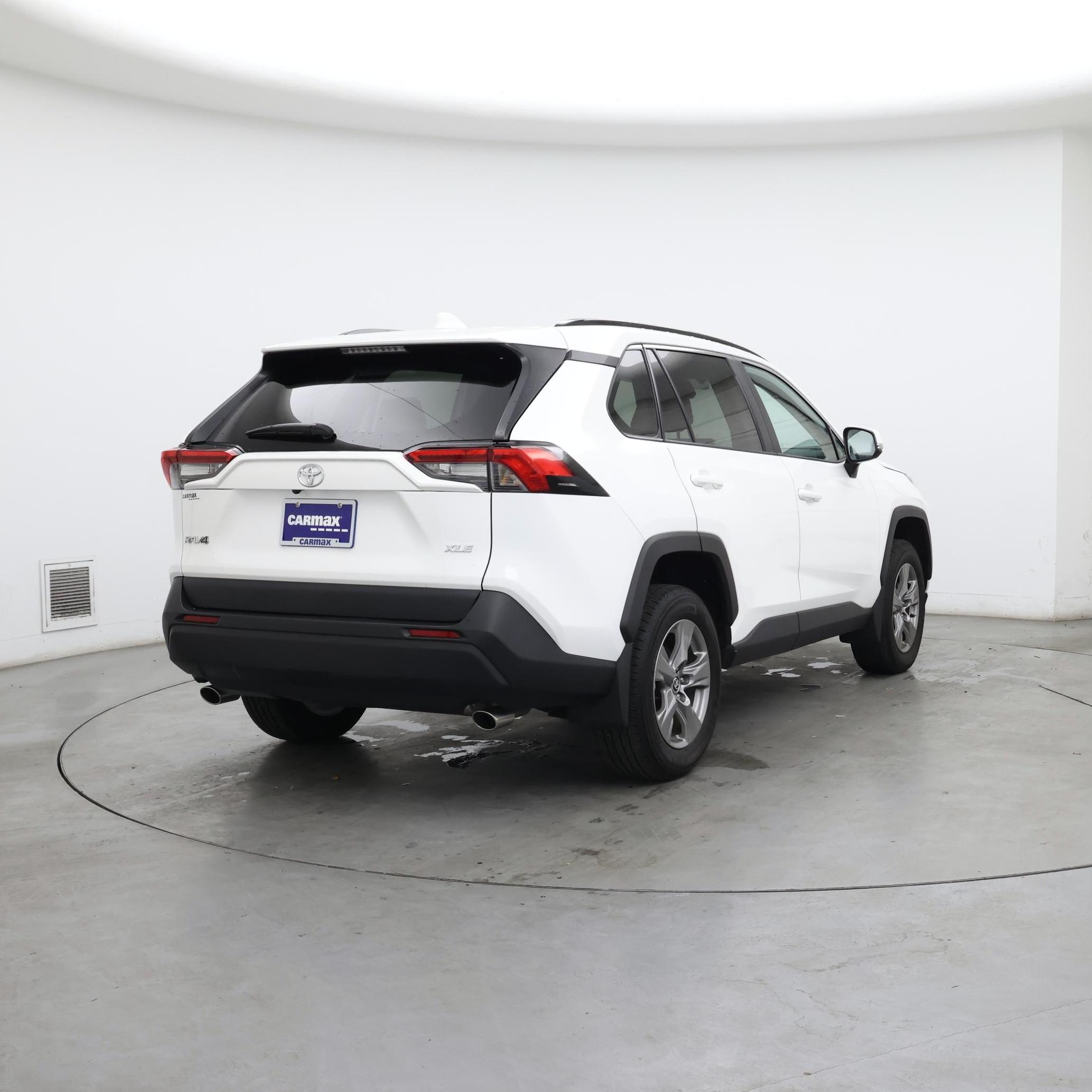 Thumbnail: 2024 Toyota RAV4 - 8