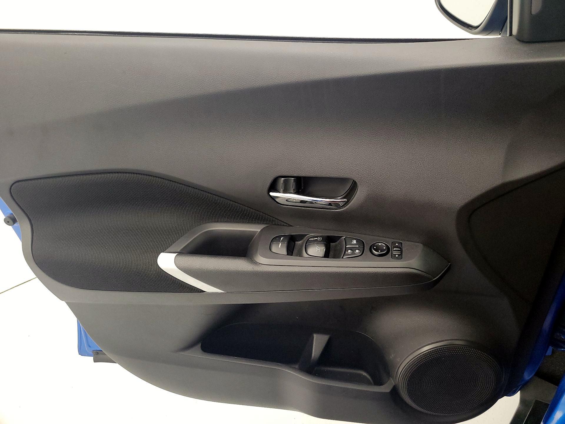 Thumbnail: 2023 Nissan Kicks - 12