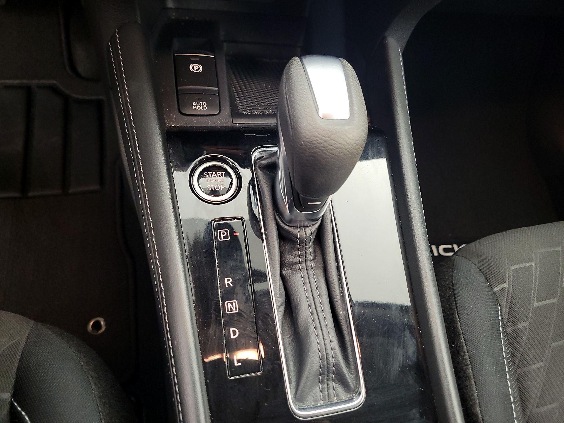 Thumbnail: 2023 Nissan Kicks - 16