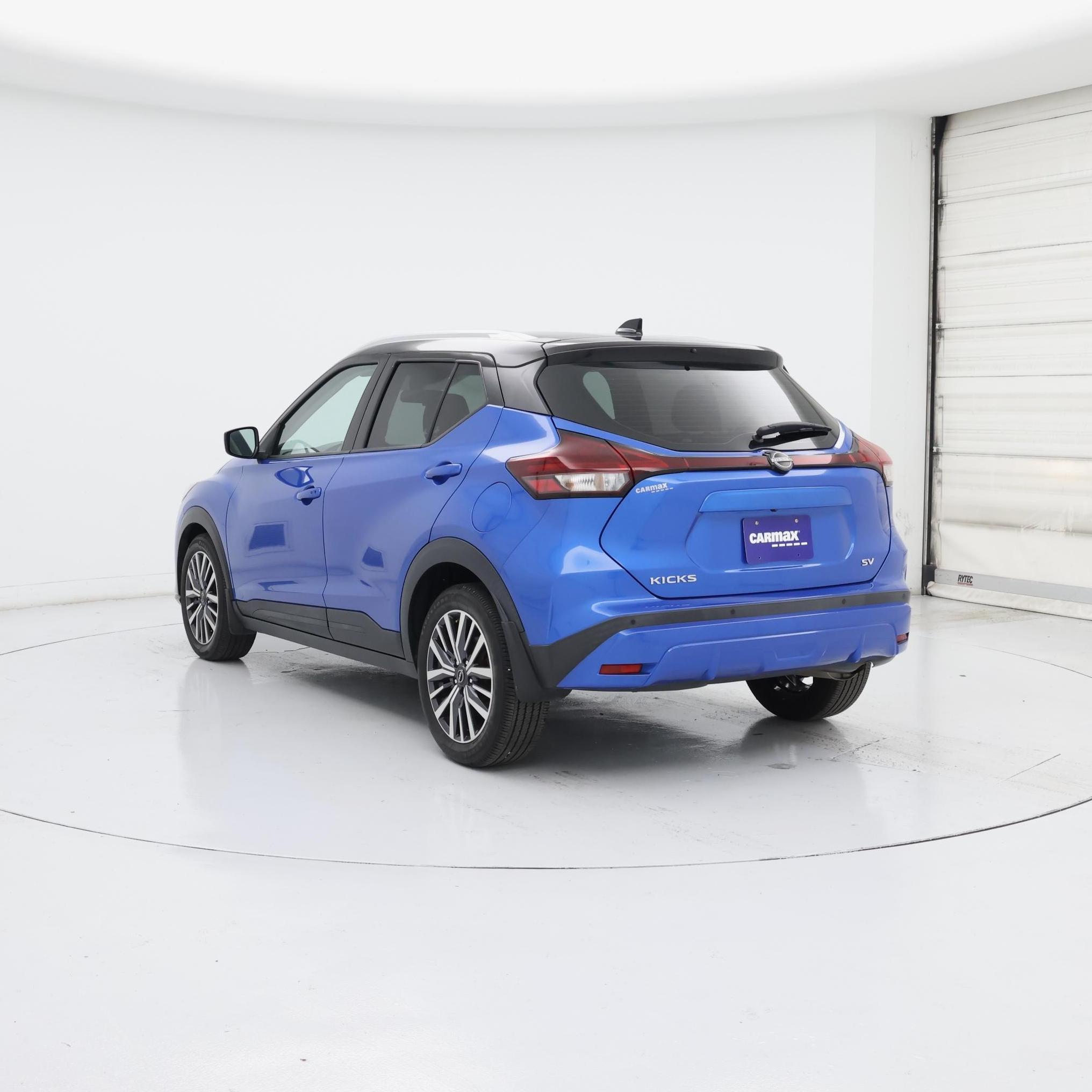 Thumbnail: 2023 Nissan Kicks - 2