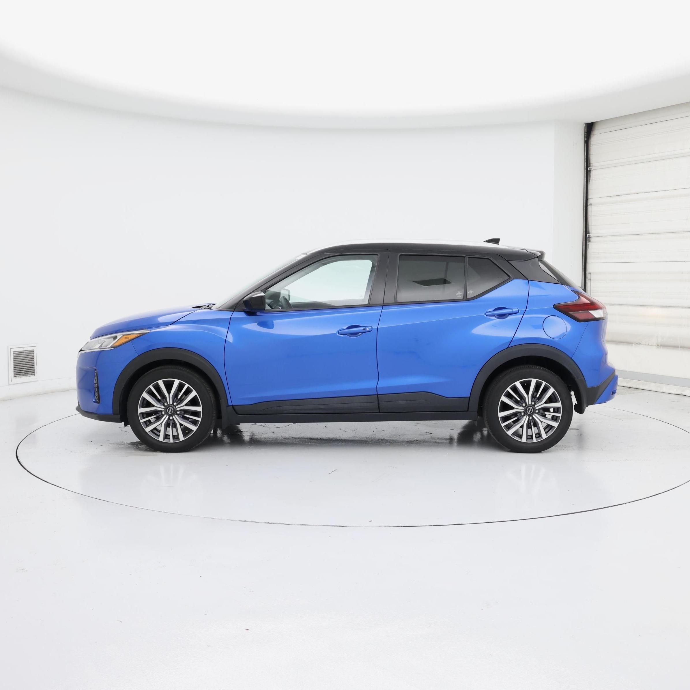 Thumbnail: 2023 Nissan Kicks - 3