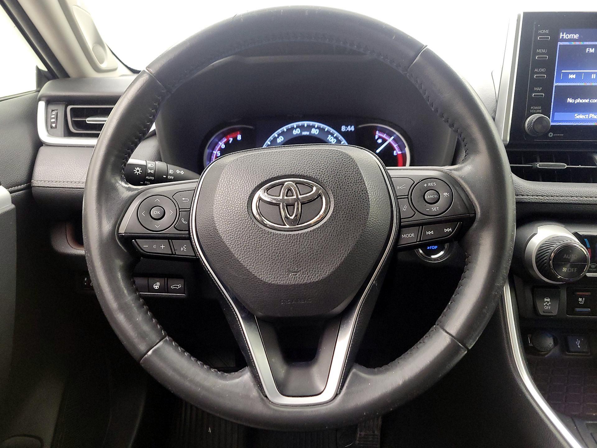 Thumbnail: 2021 Toyota RAV4 - 10