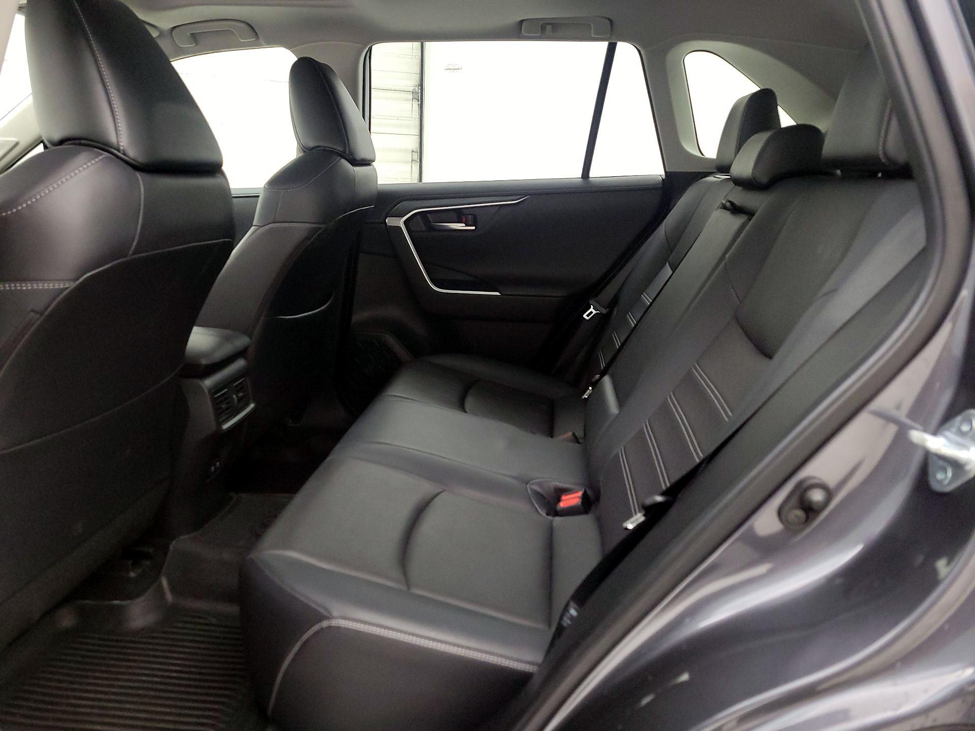 Thumbnail: 2021 Toyota RAV4 - 19