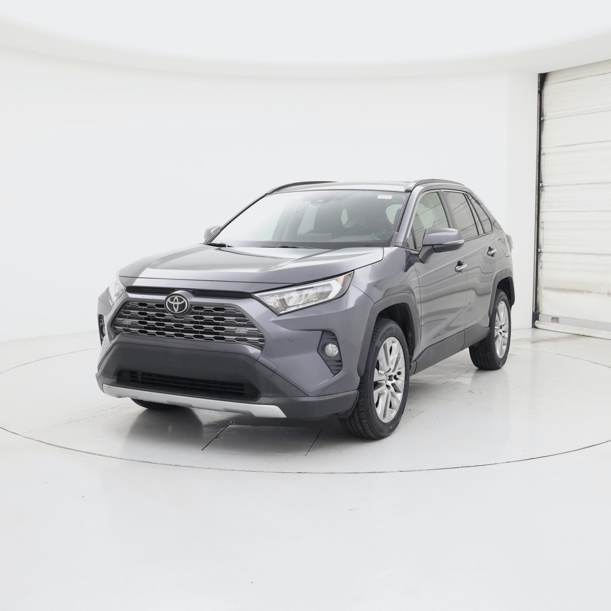 Thumbnail: 2021 Toyota RAV4 - 4