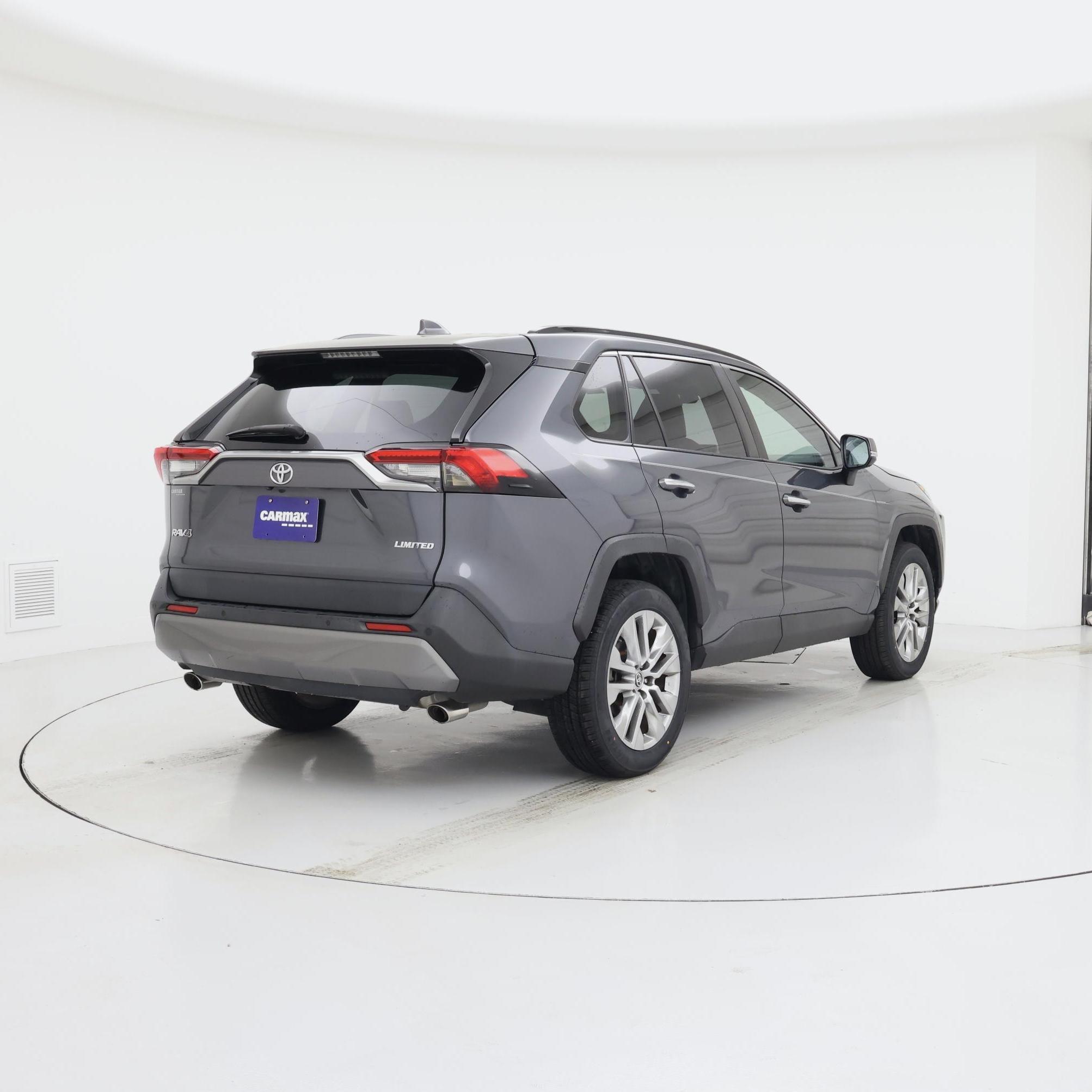 Thumbnail: 2021 Toyota RAV4 - 8