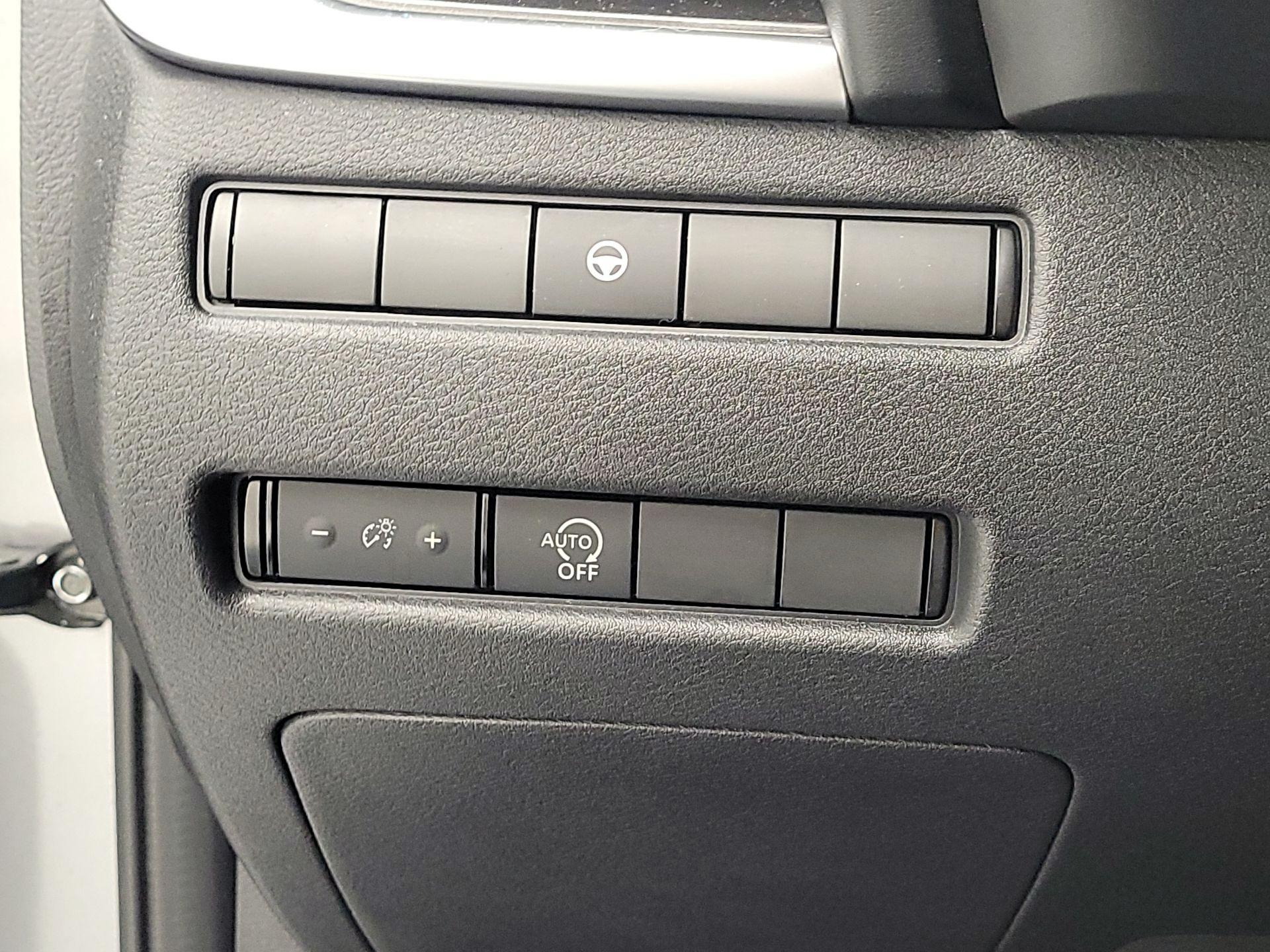 Thumbnail: 2023 Nissan Rogue - 13