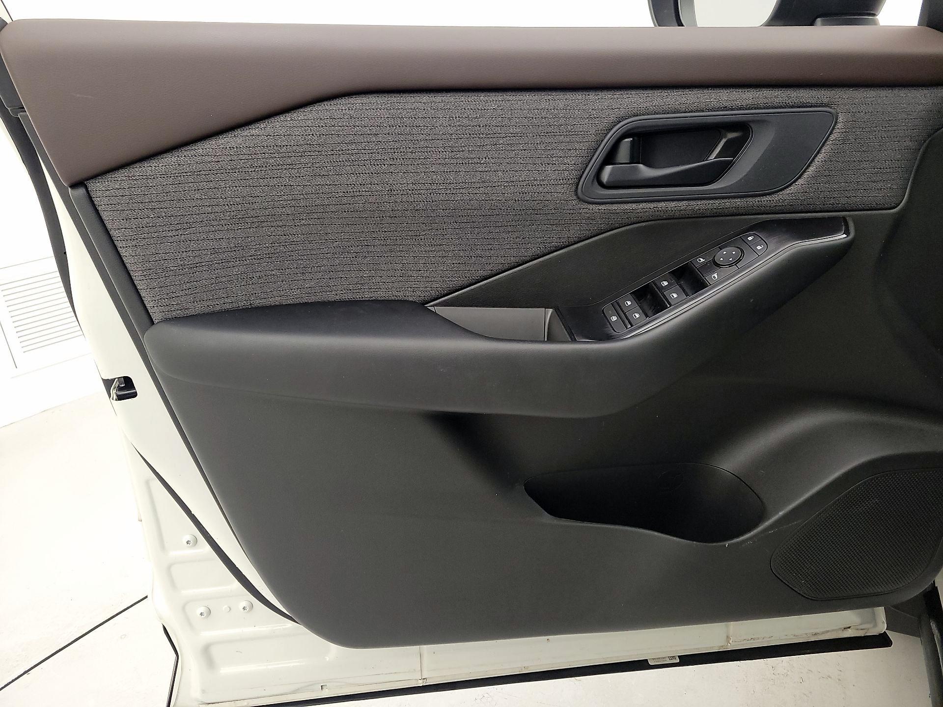 Thumbnail: 2023 Nissan Rogue - 12