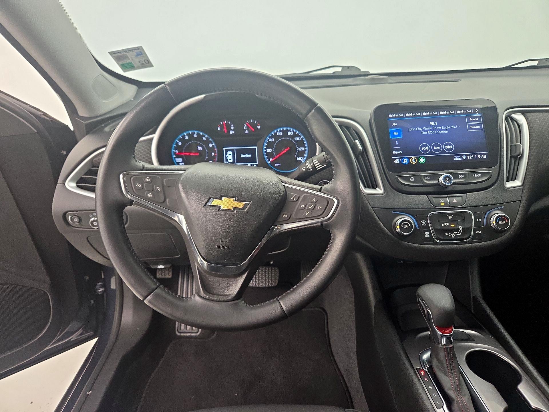 Thumbnail: 2021 Chevrolet Malibu - 10