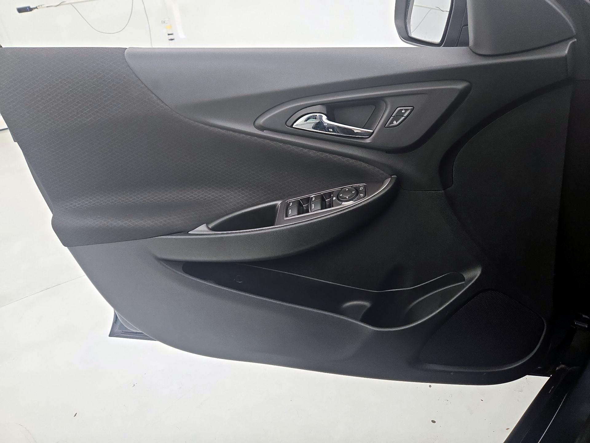 Thumbnail: 2021 Chevrolet Malibu - 12