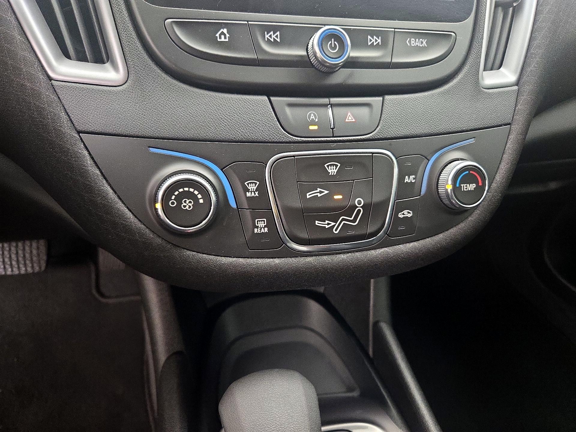 Thumbnail: 2021 Chevrolet Malibu - 16