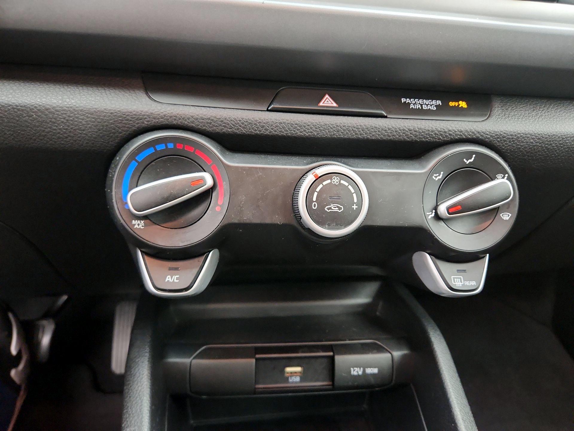 Thumbnail: 2023 Kia Rio - 16