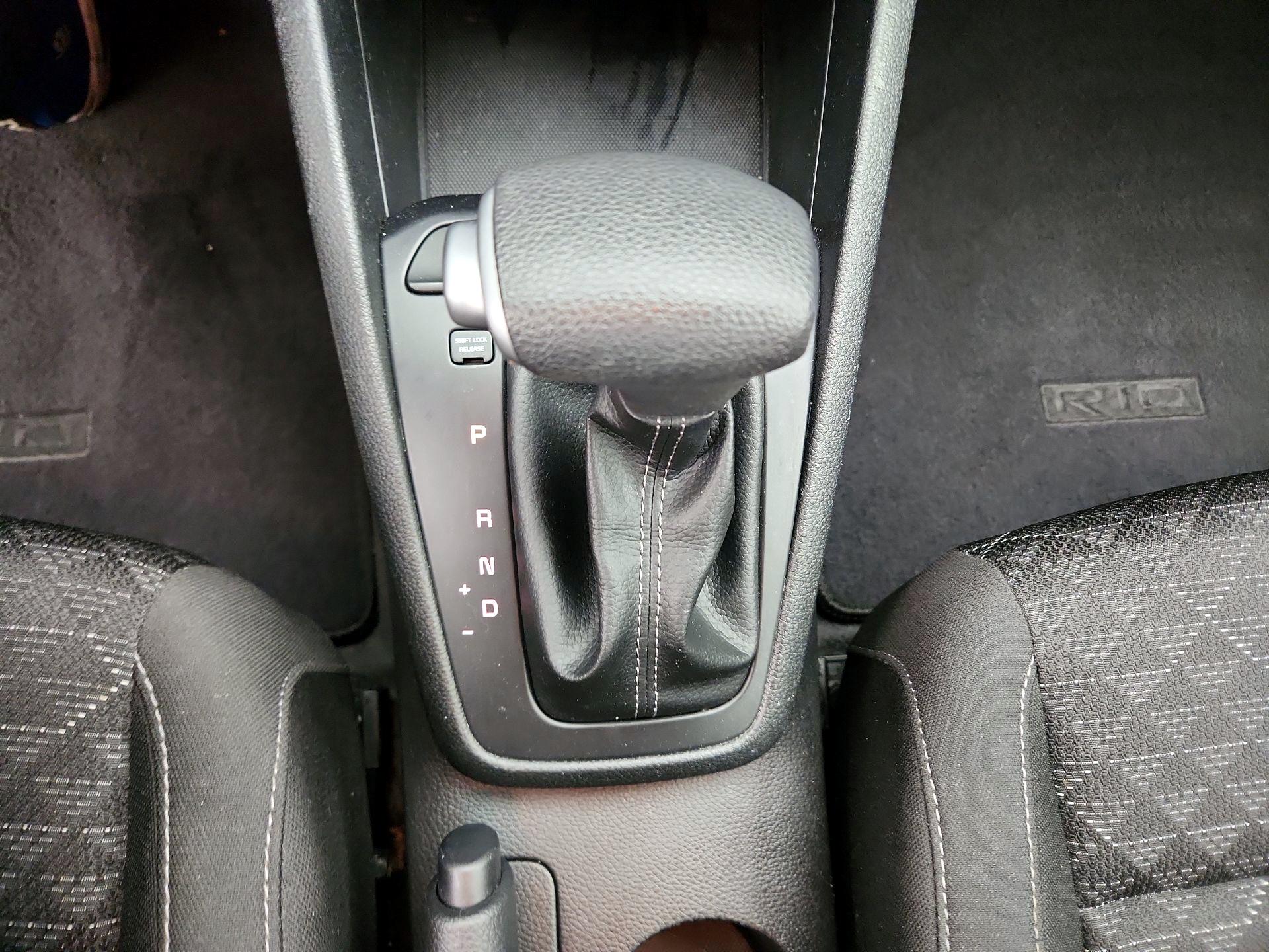 Thumbnail: 2023 Kia Rio - 17