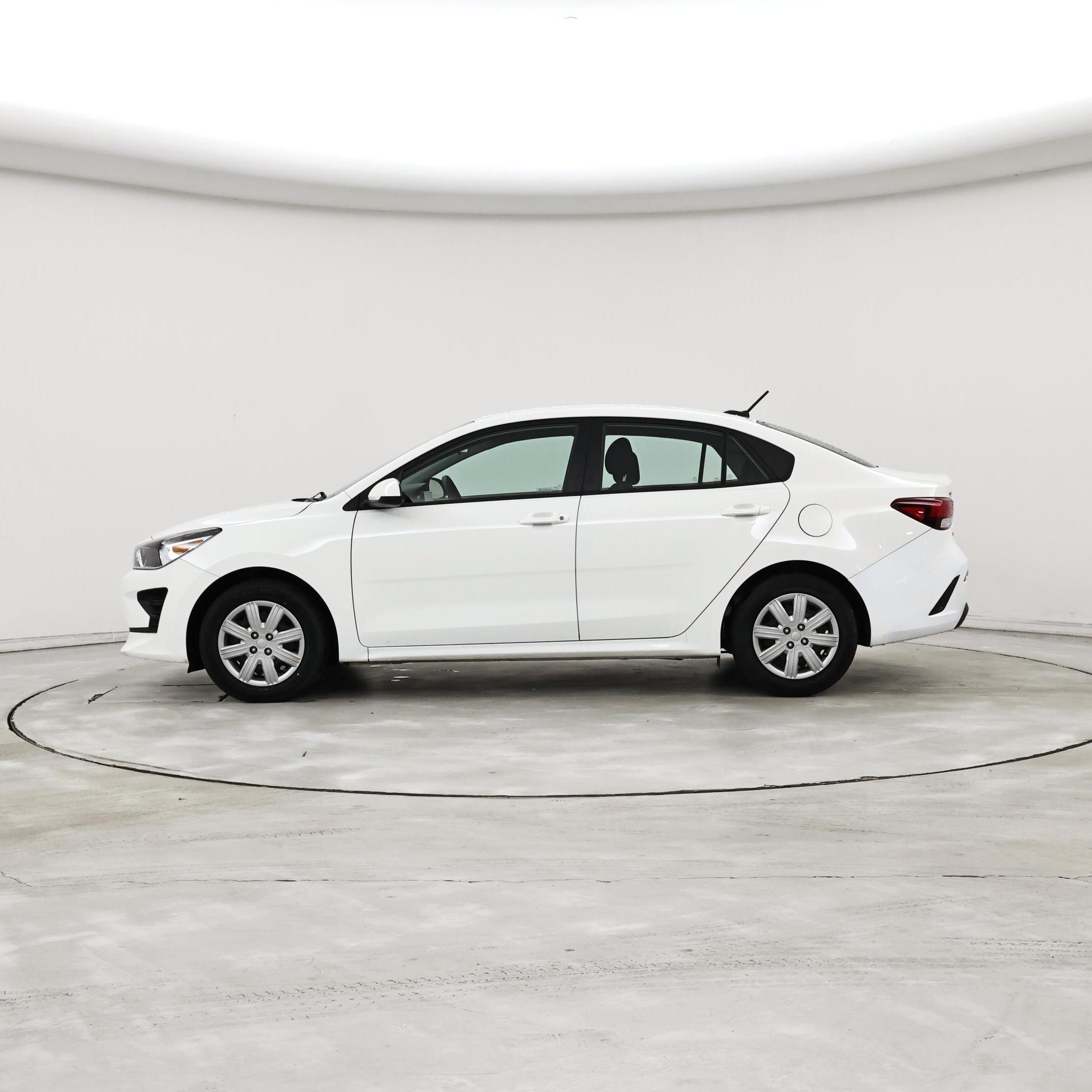 Thumbnail: 2023 Kia Rio - 3