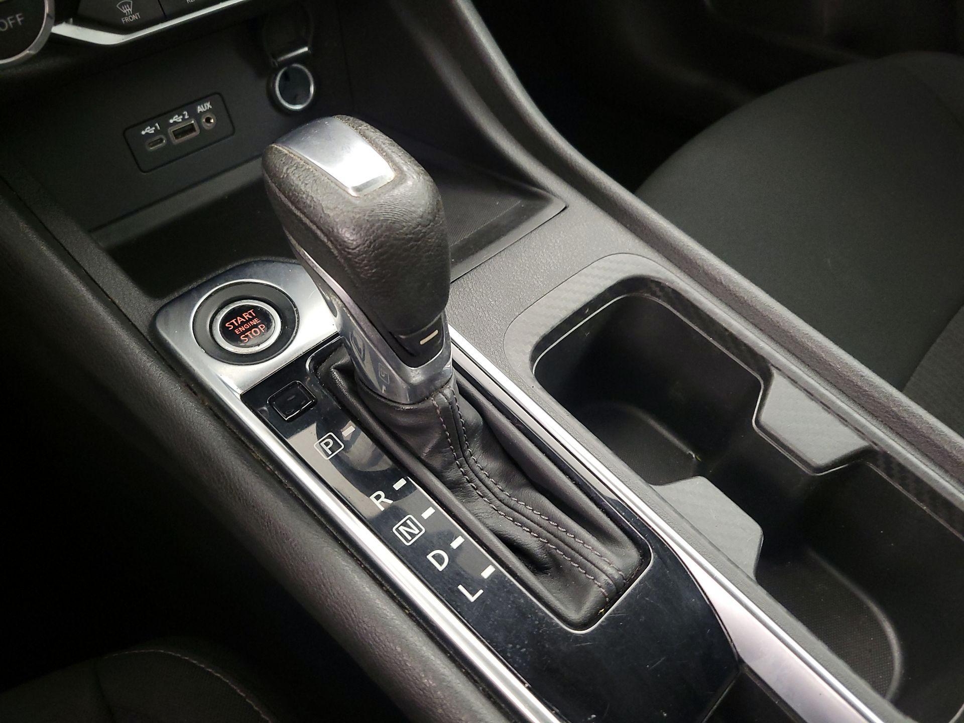 Thumbnail: 2020 Nissan Sentra - 17