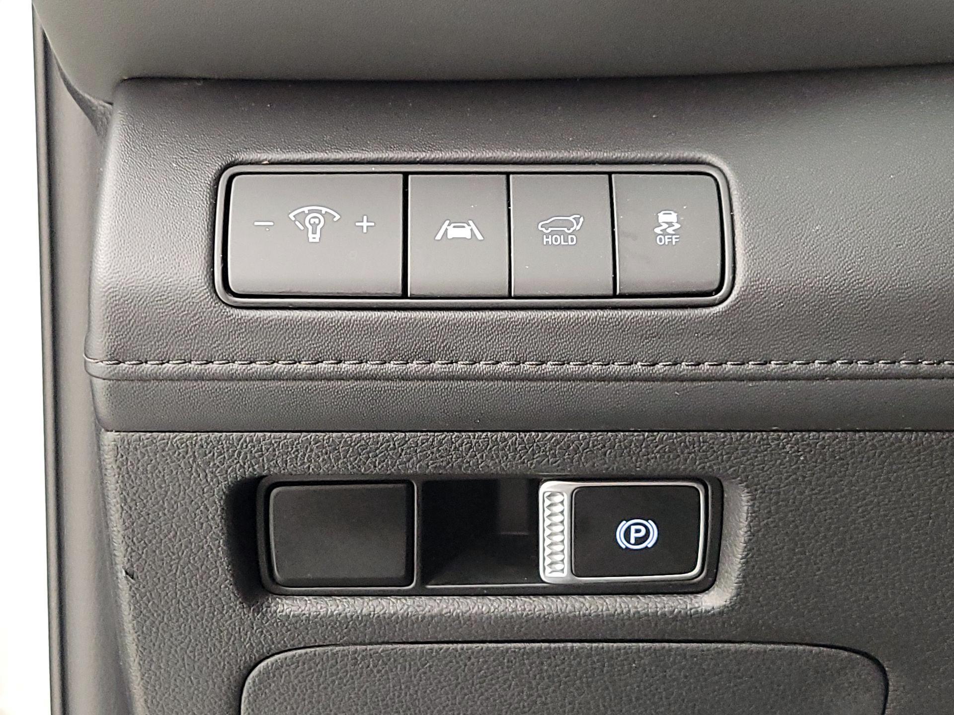 Thumbnail: 2023 Hyundai Santa Fe - 13