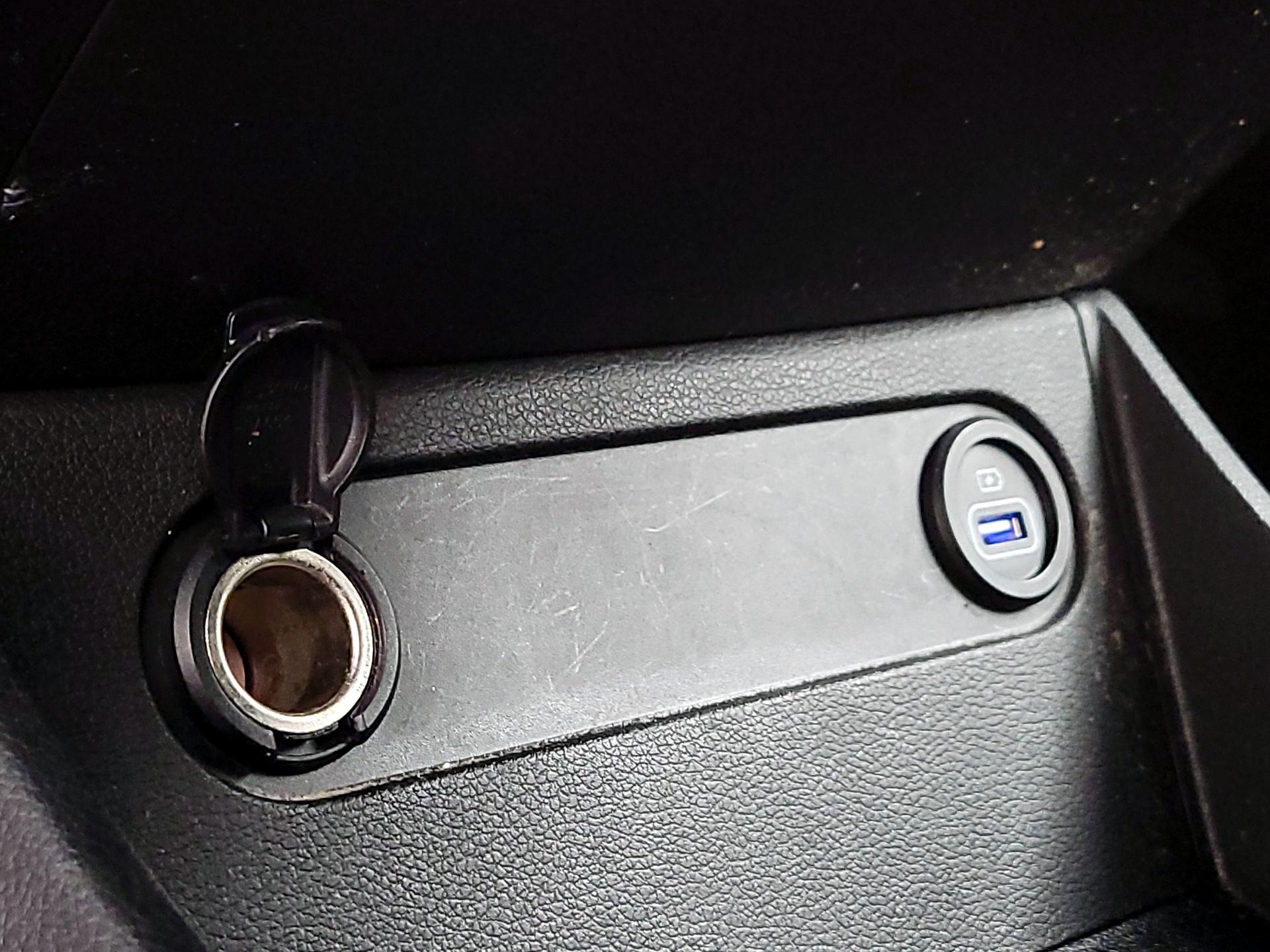 Thumbnail: 2023 Hyundai Santa Fe - 18