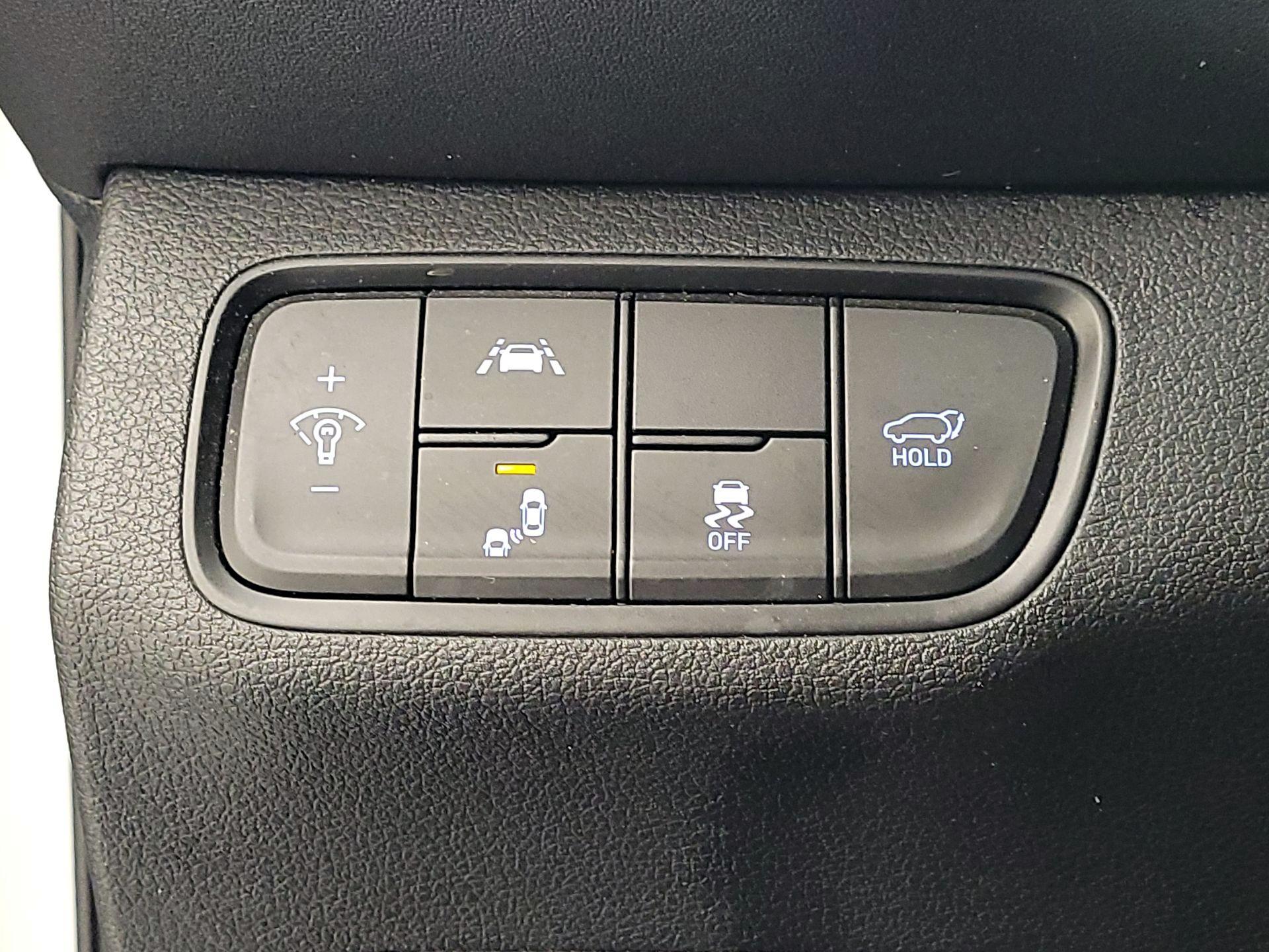 Thumbnail: 2020 Hyundai Santa Fe - 13