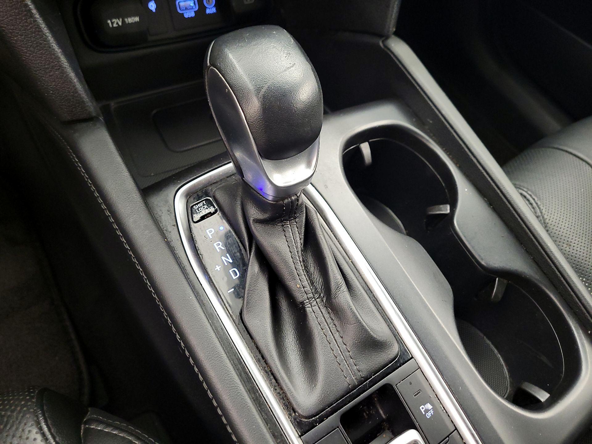 Thumbnail: 2020 Hyundai Santa Fe - 17